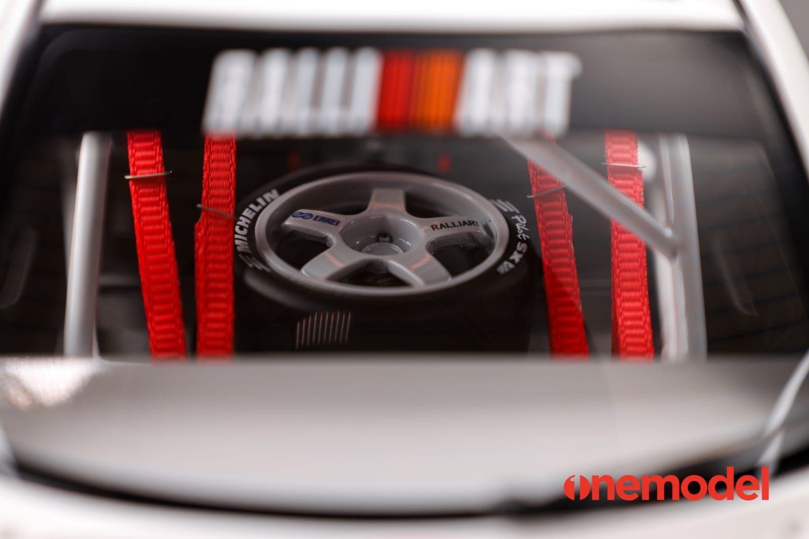 One Model 1:18 Mitsubishi Lancer EVO III WRC Racing Version