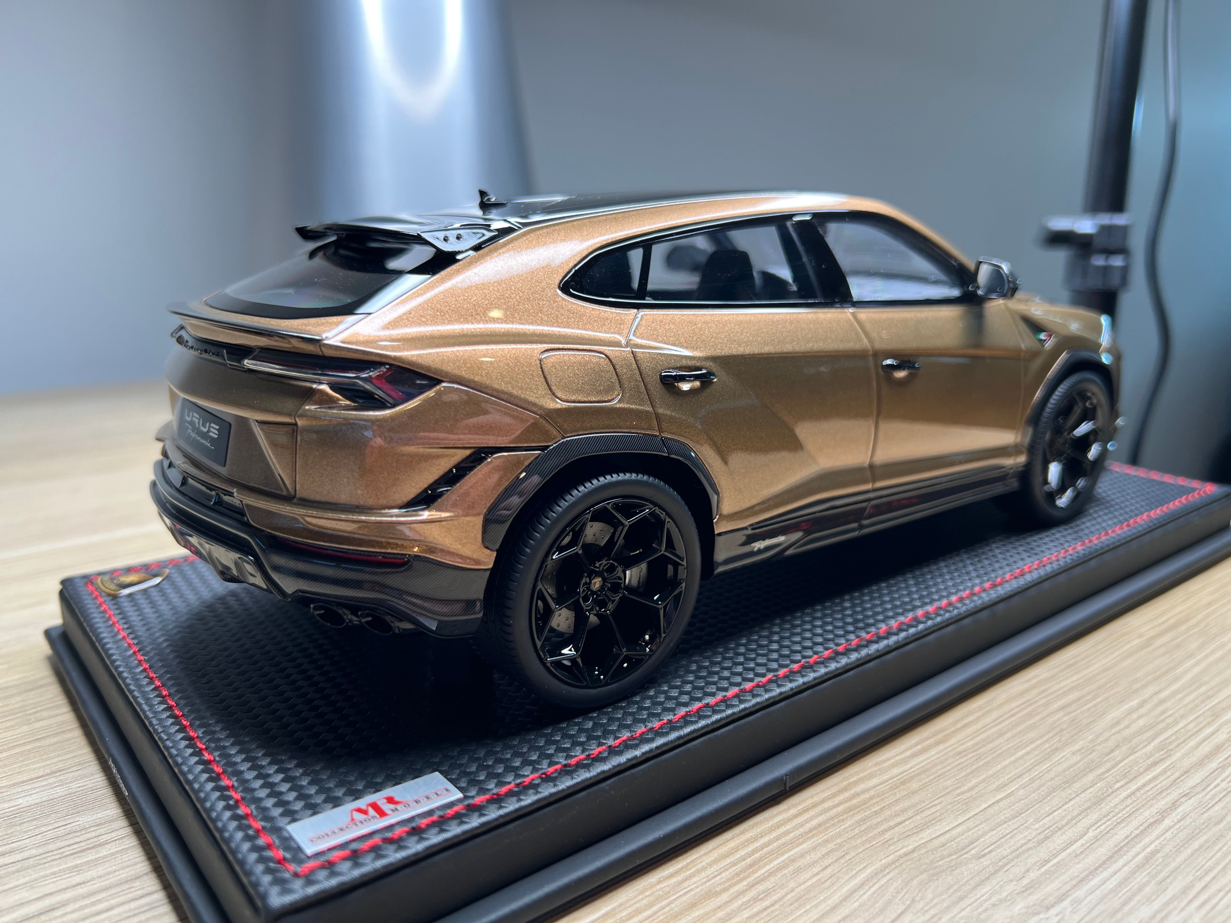 Lamborghini Urus Performante - Bronzo Hypnos LE49 - 1:18
