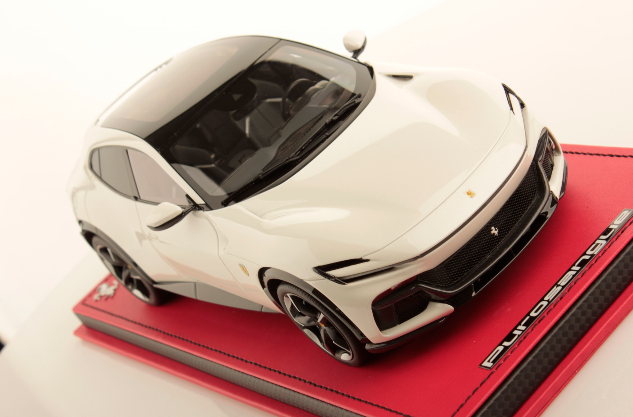 Ferrari Purosangue - Bianco Italia - 1:18