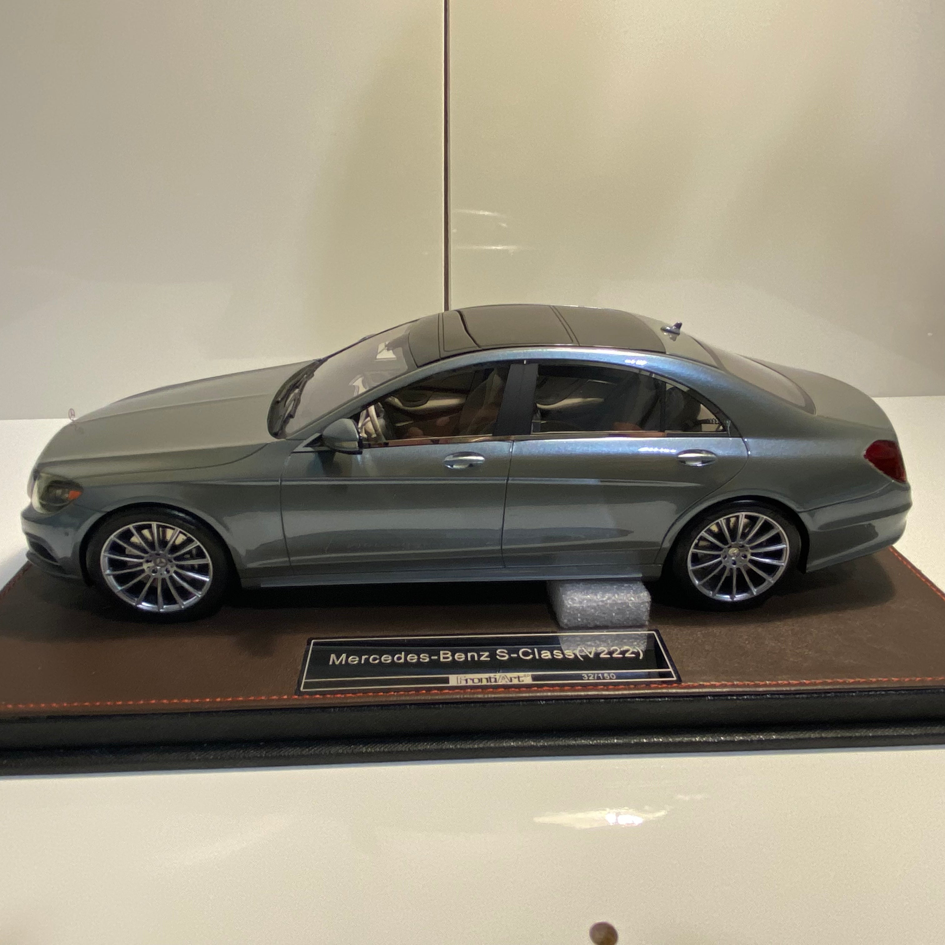 Frontiart 1:18 Mercedes-Benz S-Class（V222）Cyan F044-25