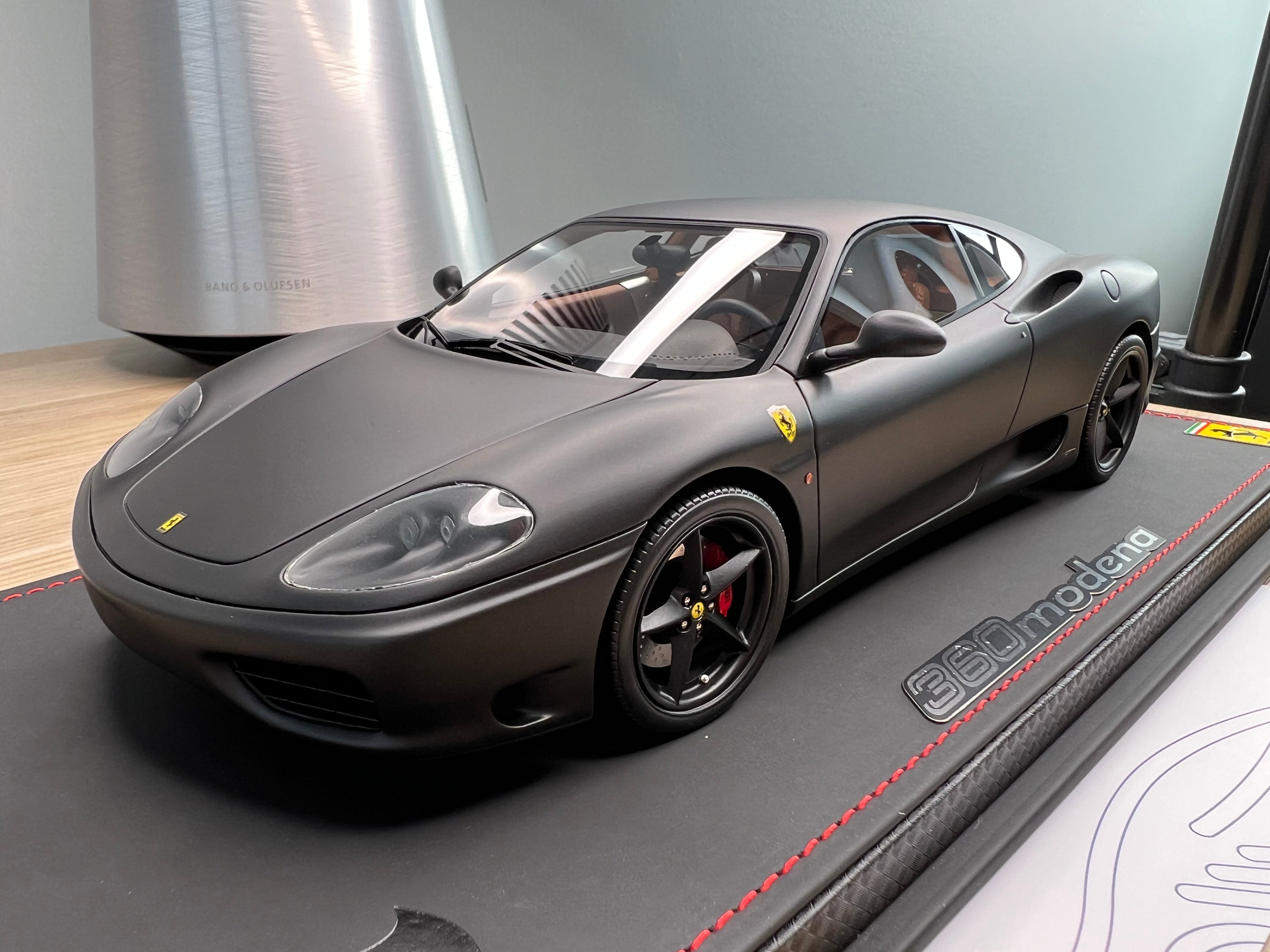 Ferrari 360 Modena - matte black edition - 1:18