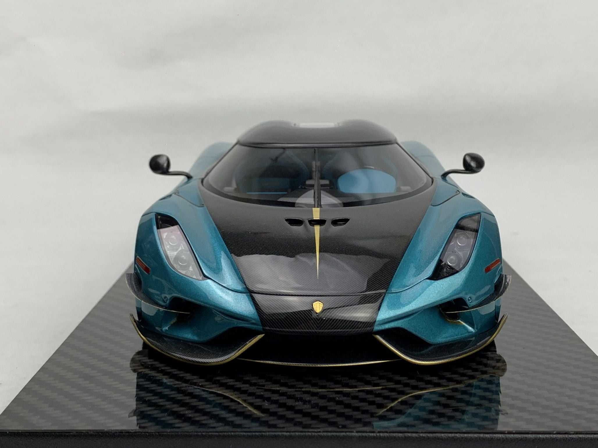 Frontiart 1:18 Koenigsegg Regera Peacock blue F079-159