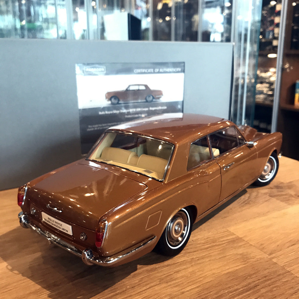 Paragon 1:18 Rolls Royce Silver Shadow MPW Orange PA-98205