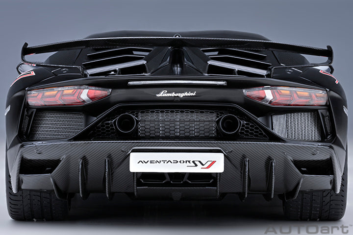 LAMBORGHINI AVENTADOR SVJ (NERO NEMESIS/MATT BLACK)