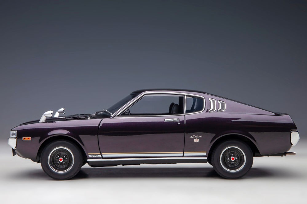 TOYOTA CELICA LIFTBACK 2000GT (RA25) 1973 DARK PURPLE - AUTOART SCALE 1:18
