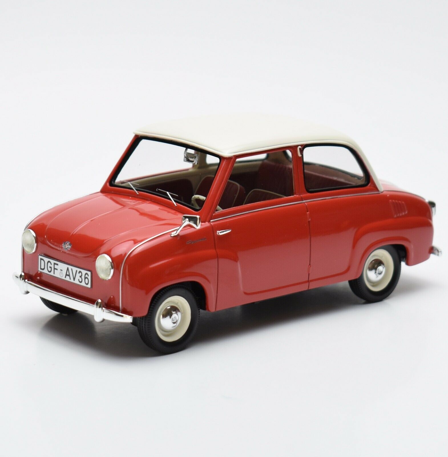 Schuco 1:18 Goggomobil Limousine Red 450009700