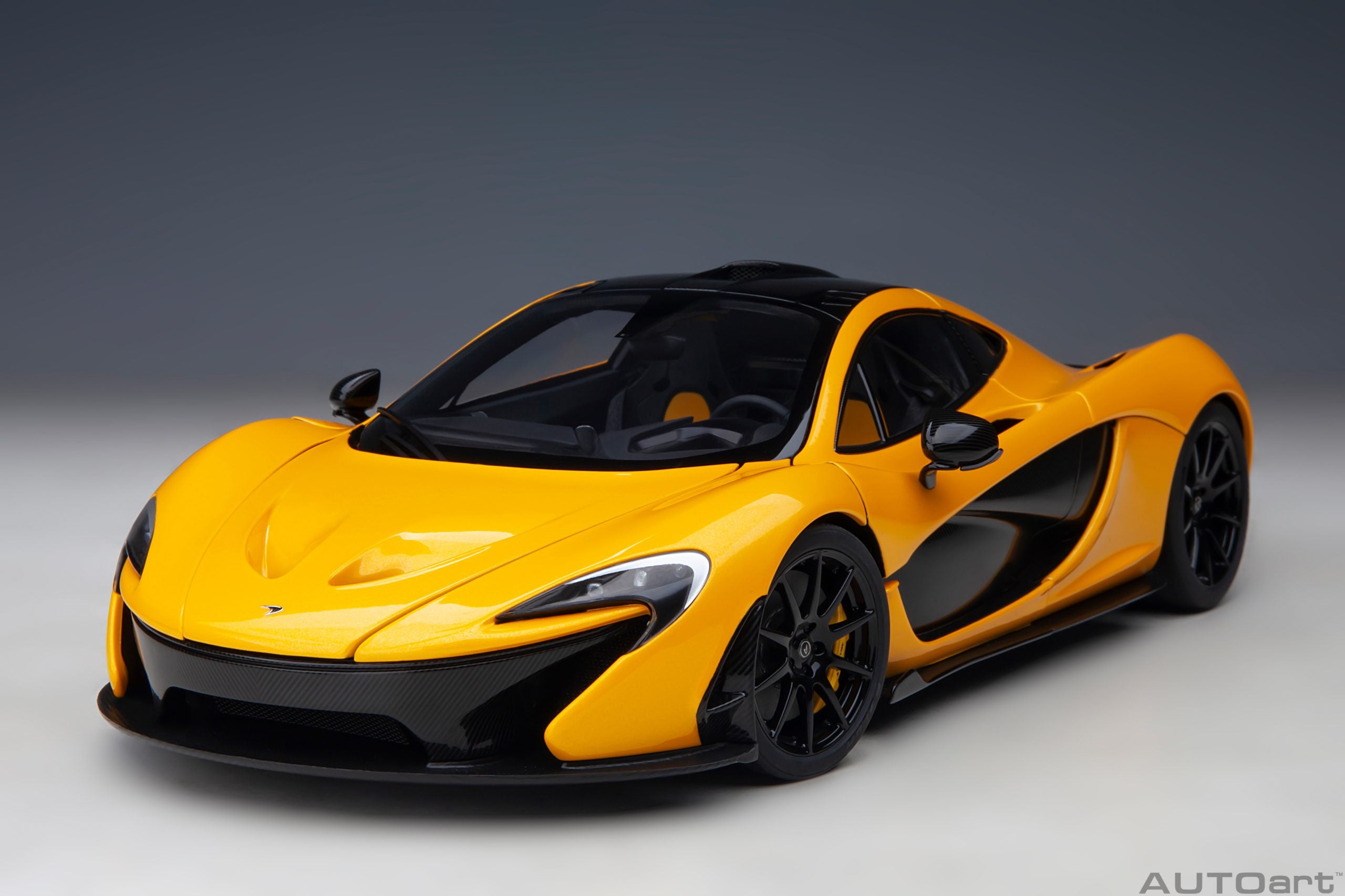 AUTOart 1:18 McLaren P1 (Volcano Yellow with yellow calipers) 76067