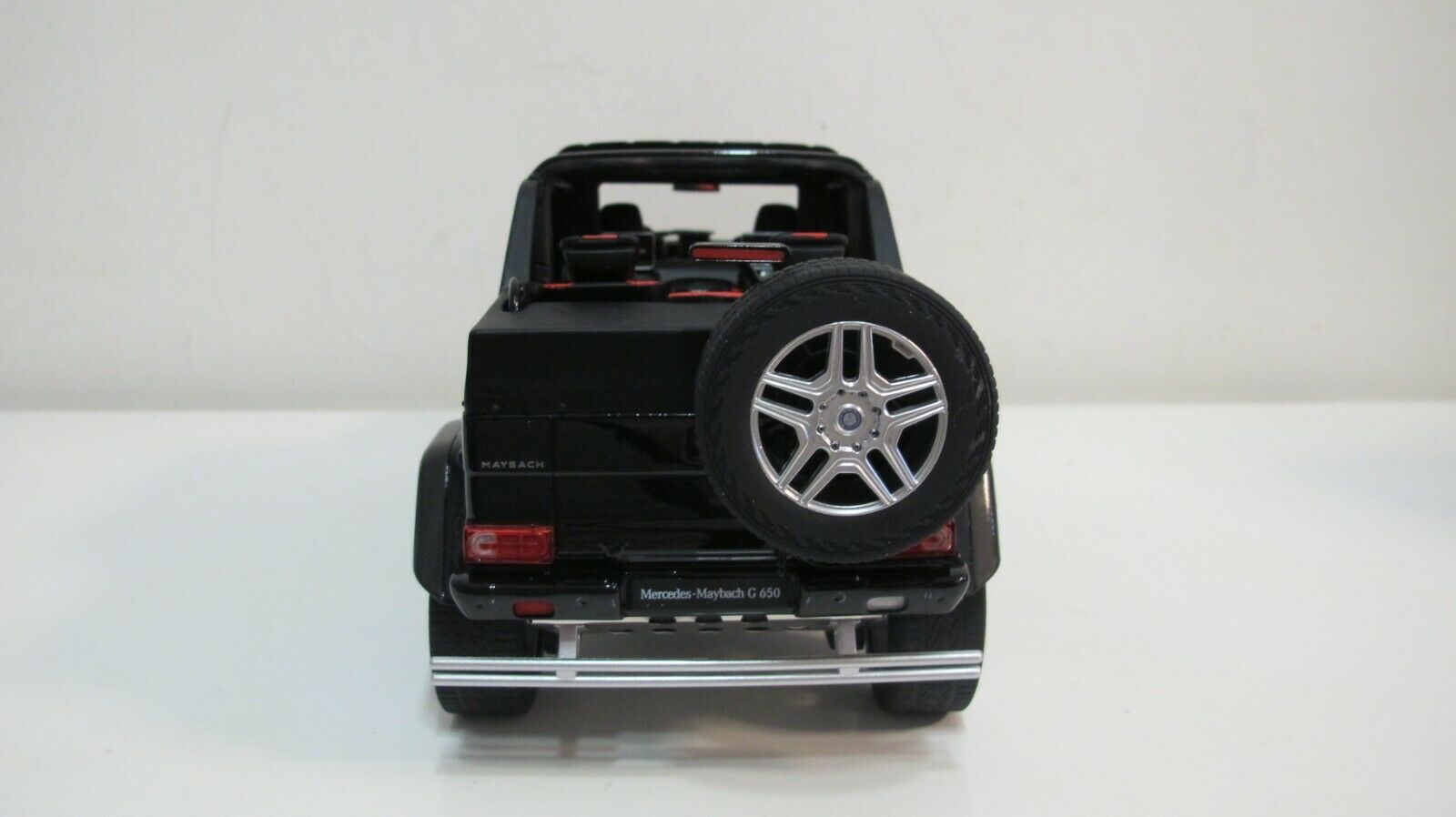GT Spirit 1:18 Mercedes Benz Maybach G650 Landaulet Black GT721
