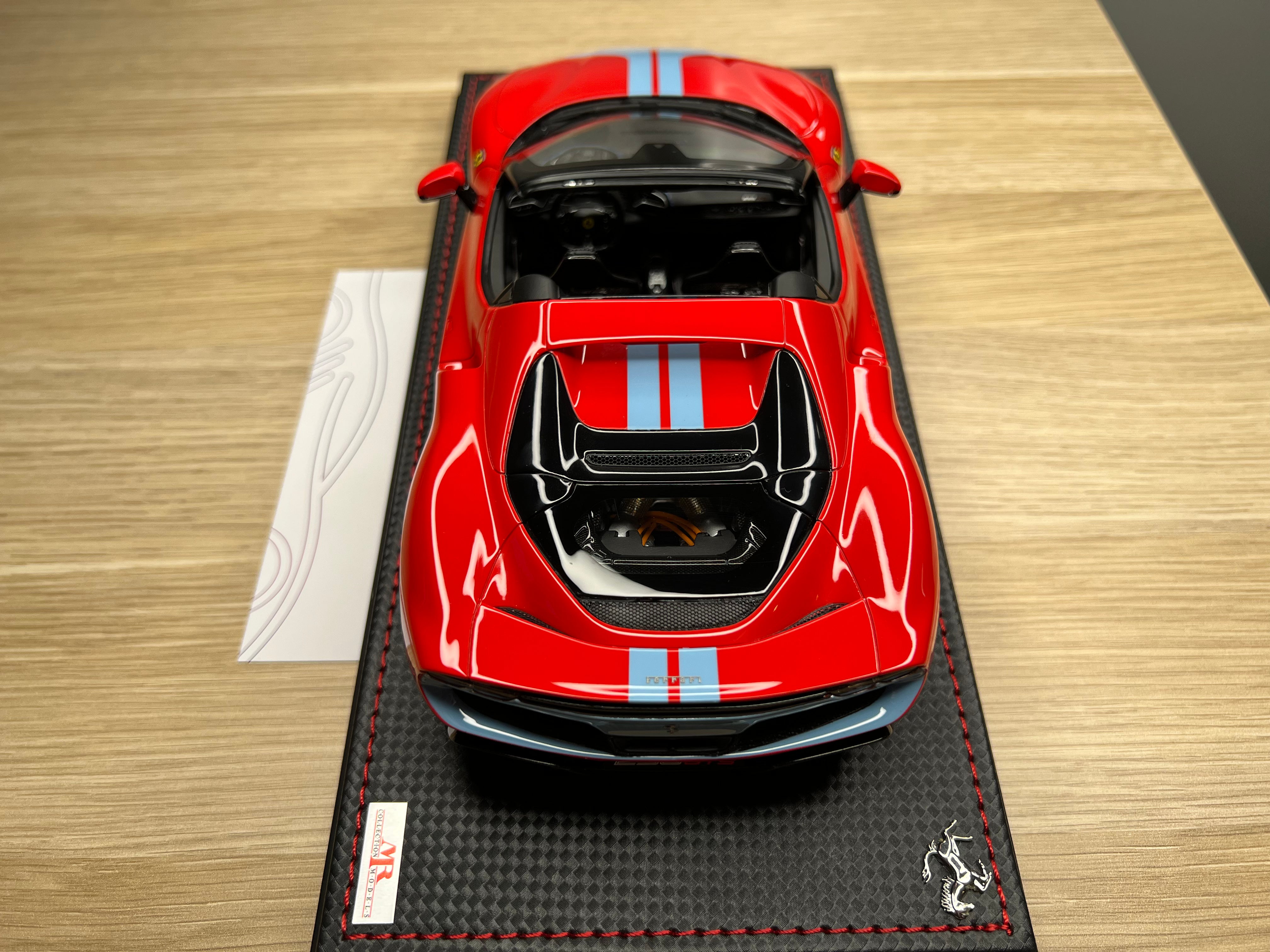 Ferrari 296 GTS - Rosso Scuderia/Azzurro La Plata Livery with Assetto Fiorano - 1:18