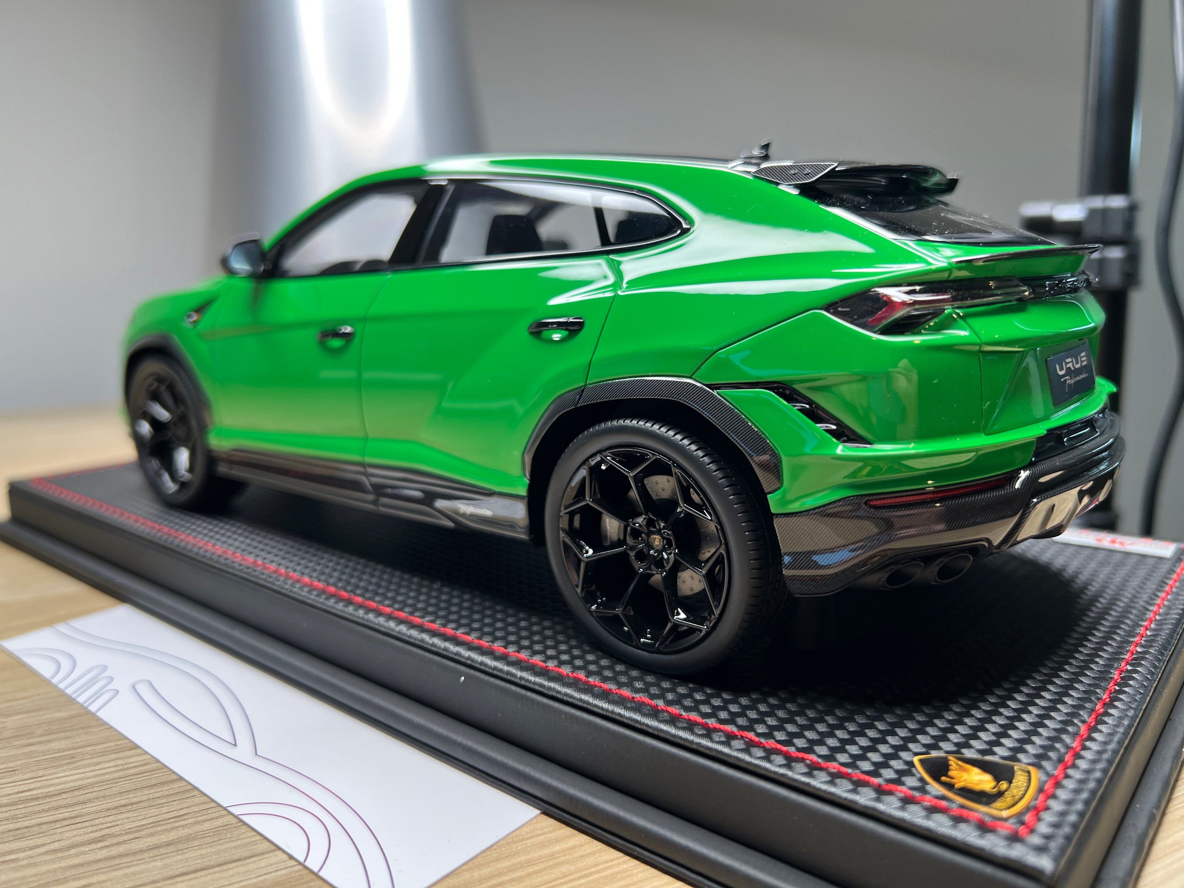 Lamborghini Urus Performante - Verde Viper - 1:18
