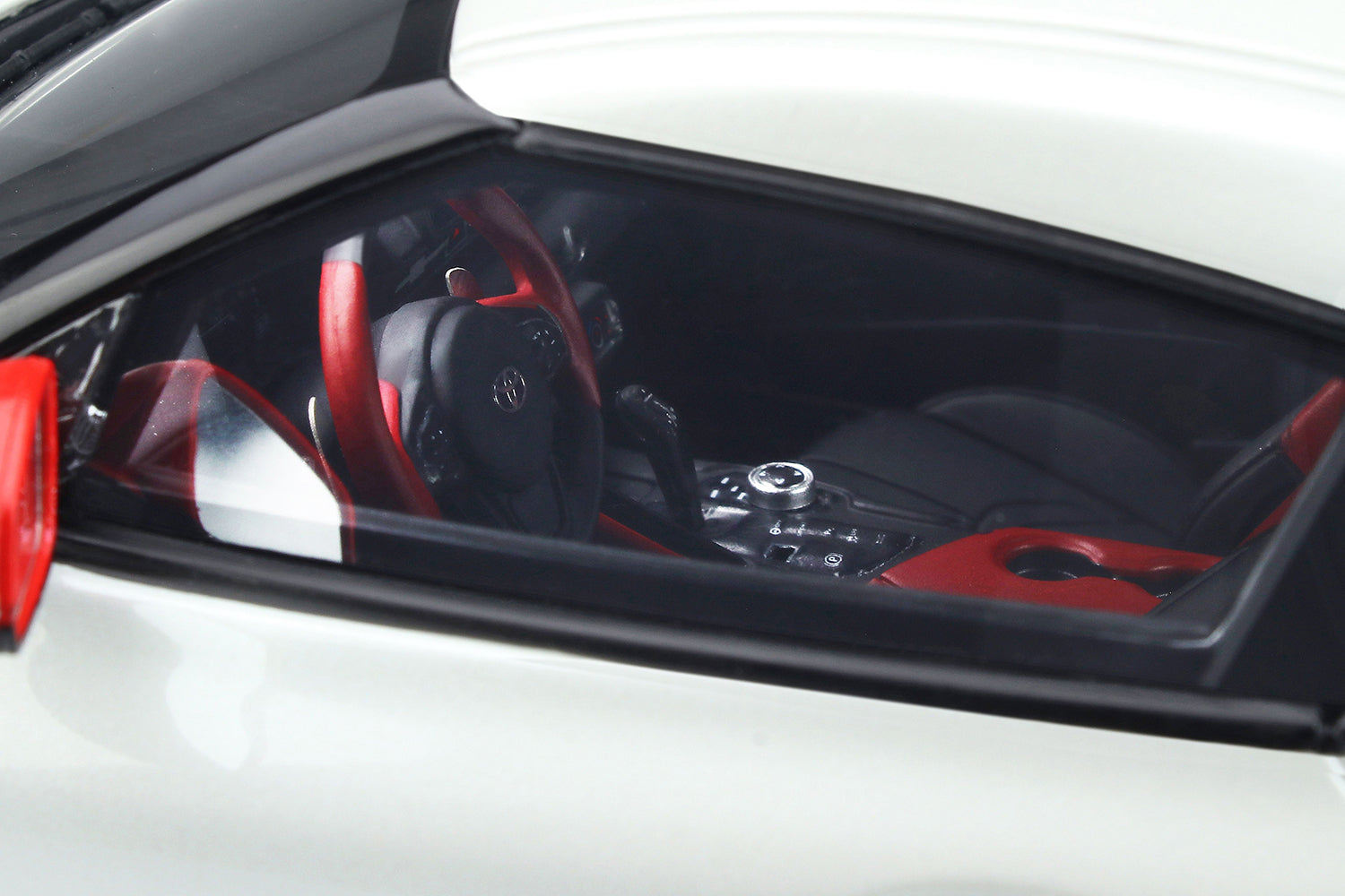 GT Spirit 1:18 2020 Toyota Supra GR Fuji Speedway Edition White GT341