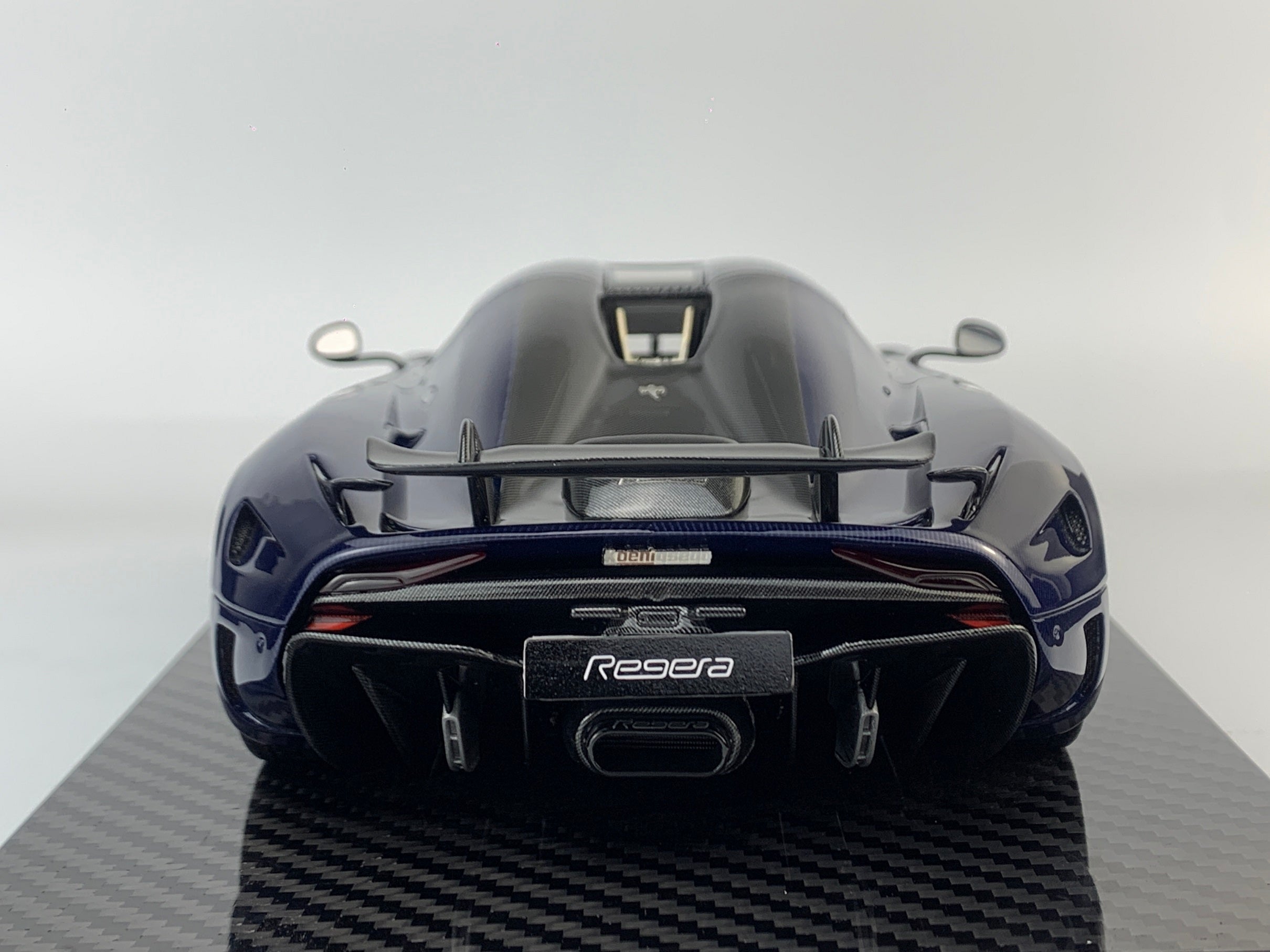 Frontiart 1:18 Koenigsegg Regera DARK BLUE CARBON F071-152