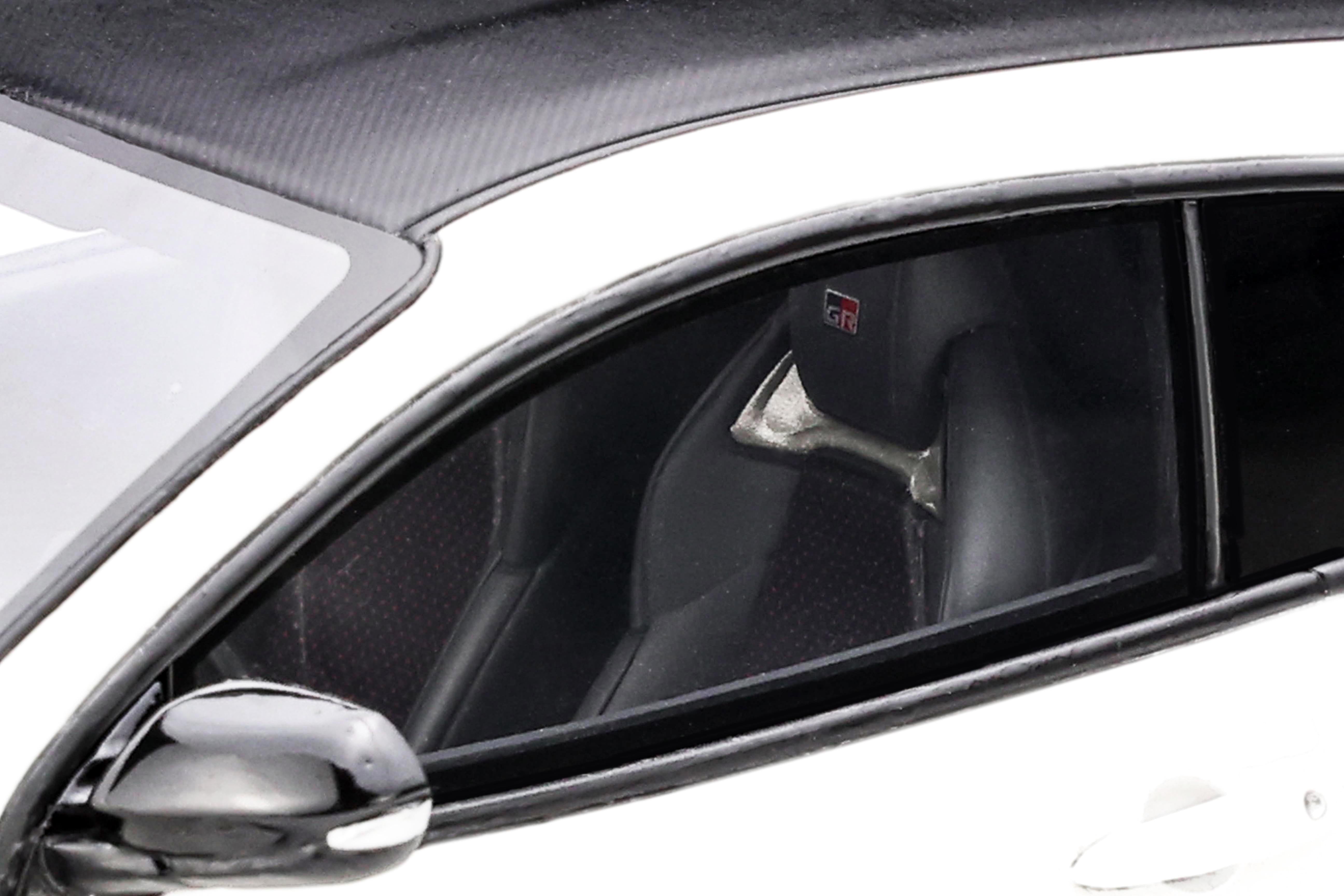 OTTO 1:18 Toyota Yaris GR 2021 White OT424