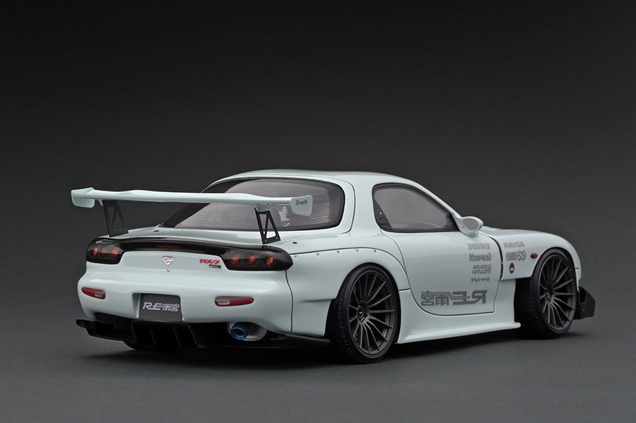 Ignition Model 1:18 Mazda RX-7 FD3S RE Amemiya Bluish White