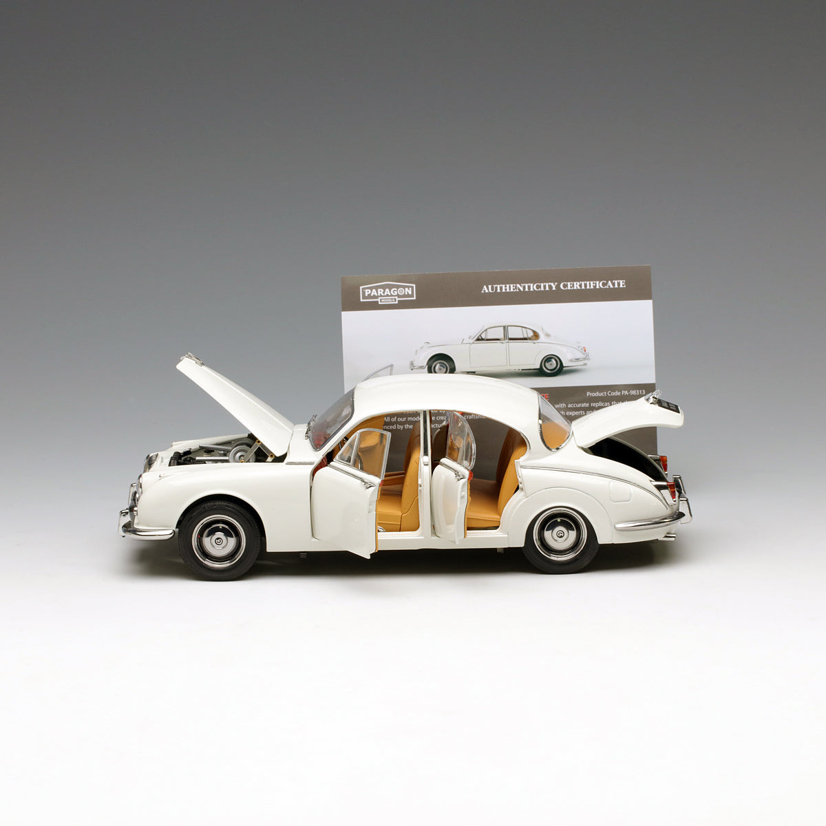 Paragon 1:18 Daimler 250 V8 1967 O.E. White PA-98313
