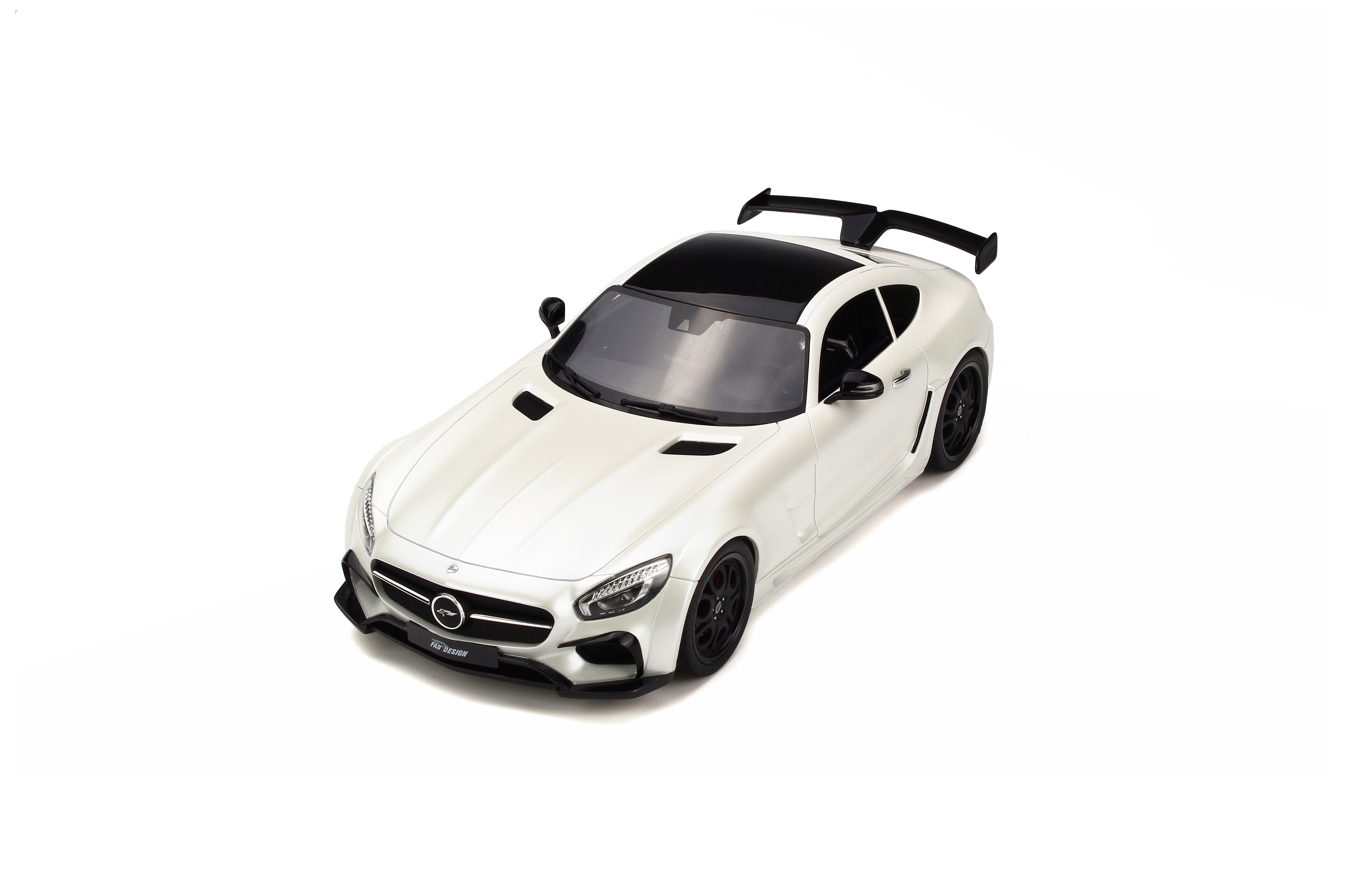 GT Spirit 1:18 Mercedes-Benz GT FAB Design Areion White GT157