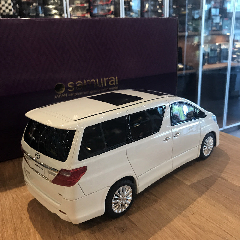 Kyosho 1/18 Toyota Alphard 350S C Package Z20 White KSR18013W