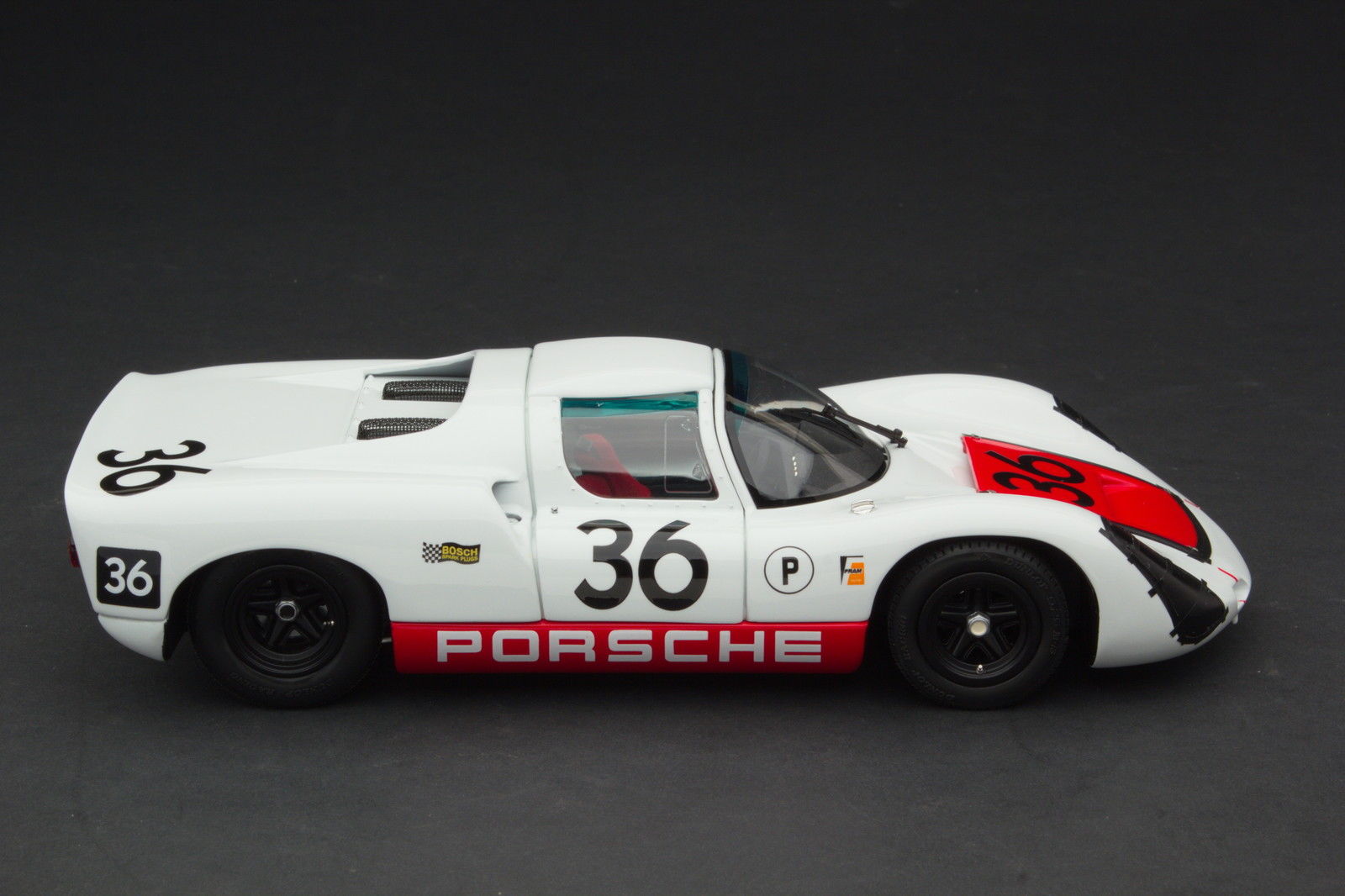 EXOTO 1:18 1967 Porsche 910 #36 Sebring Winner MTB00066B