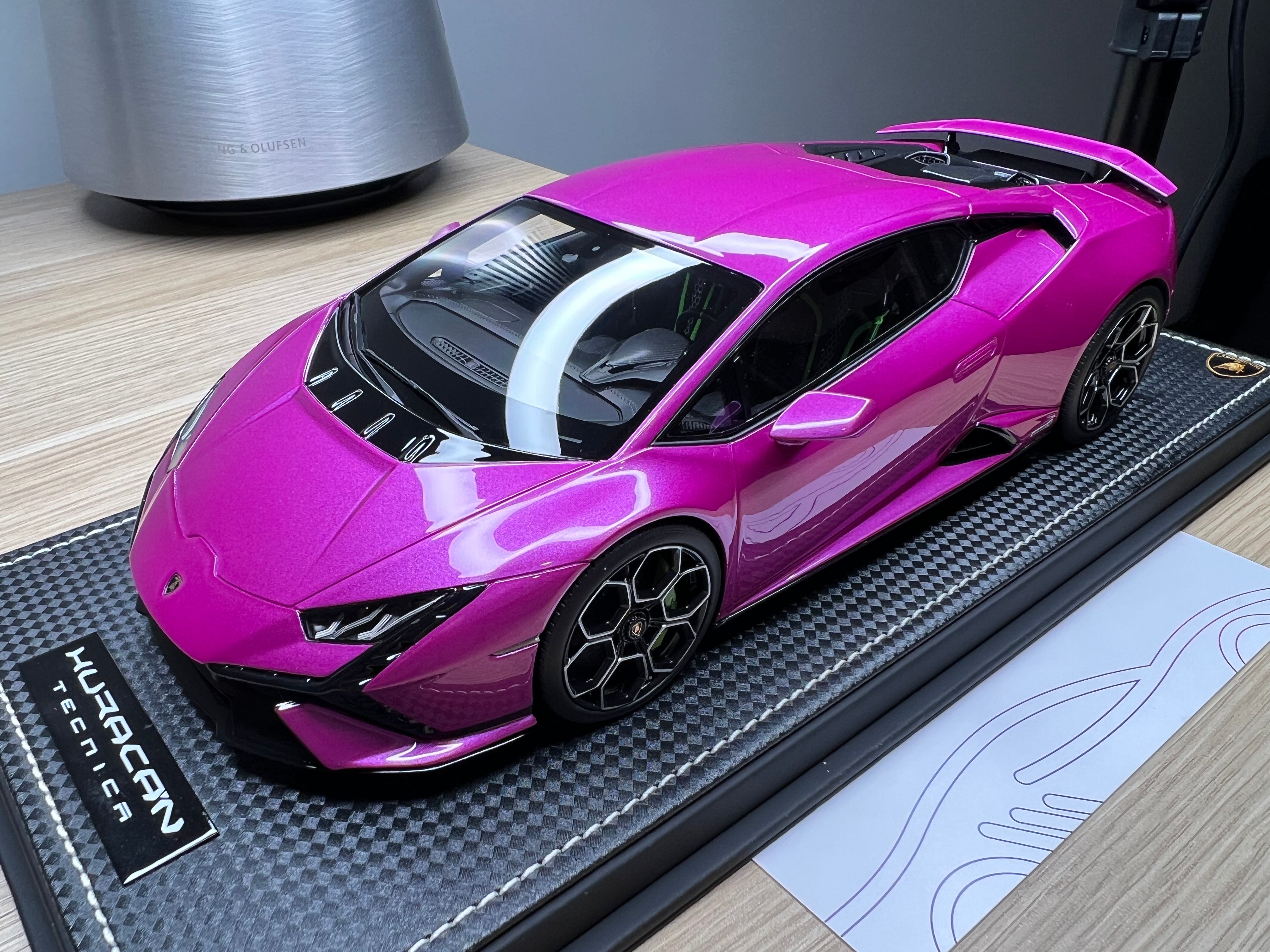 Lamborghini Huracan Tecnica - metallic purple - Limited Edition 1 of 1 - 1:18
