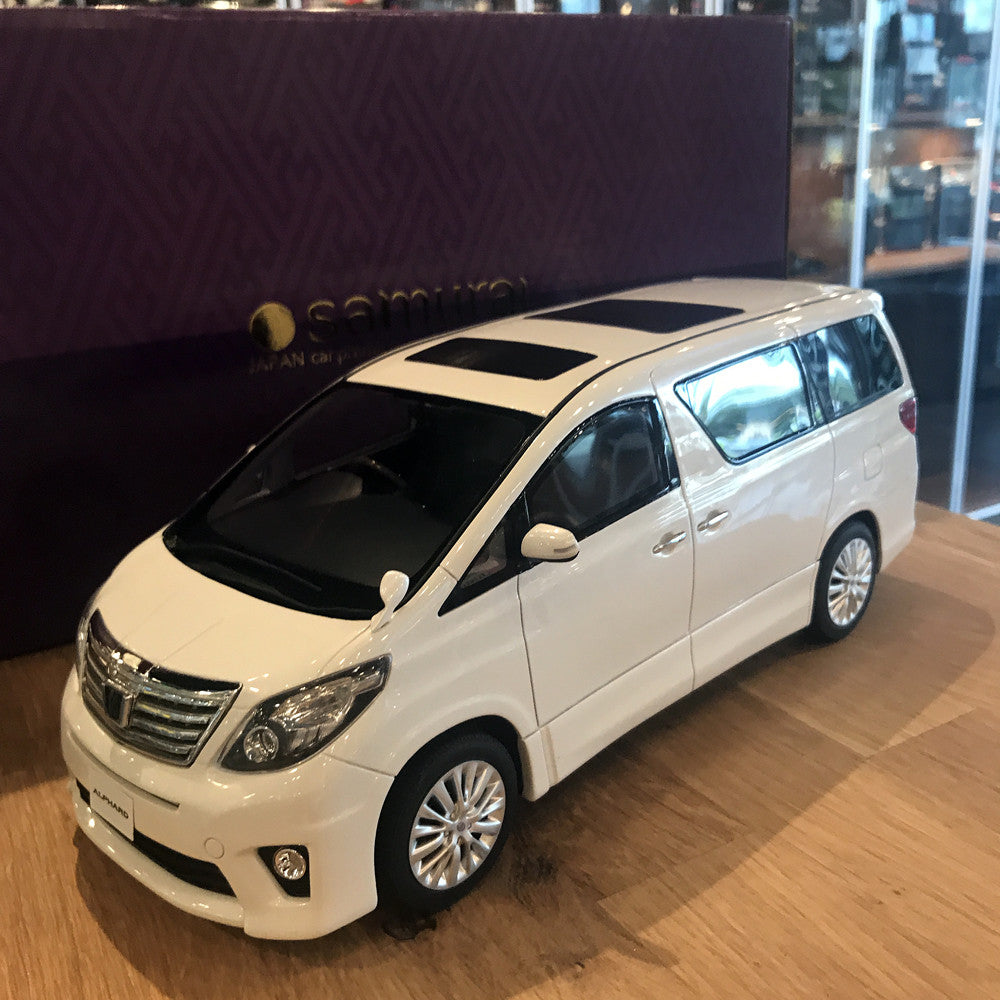 Kyosho 1/18 Toyota Alphard 350S C Package Z20 White KSR18013W