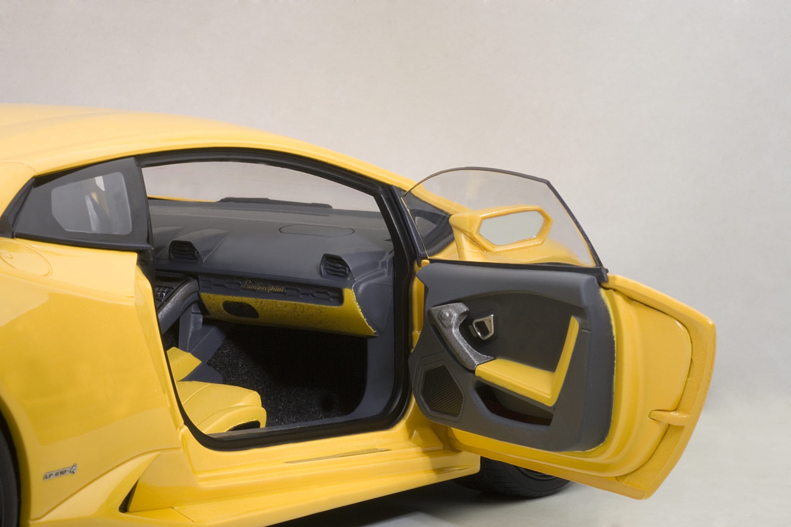 AUTOart 1:18 Lamborghini Huracan LP610-4 (Yellow) 74604