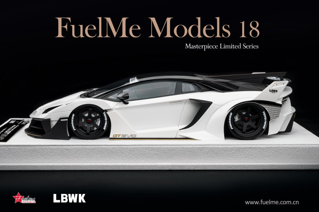 FuelMe Models 1:18 Lamborghini Aventador GT EVO LBWK in Pearl white