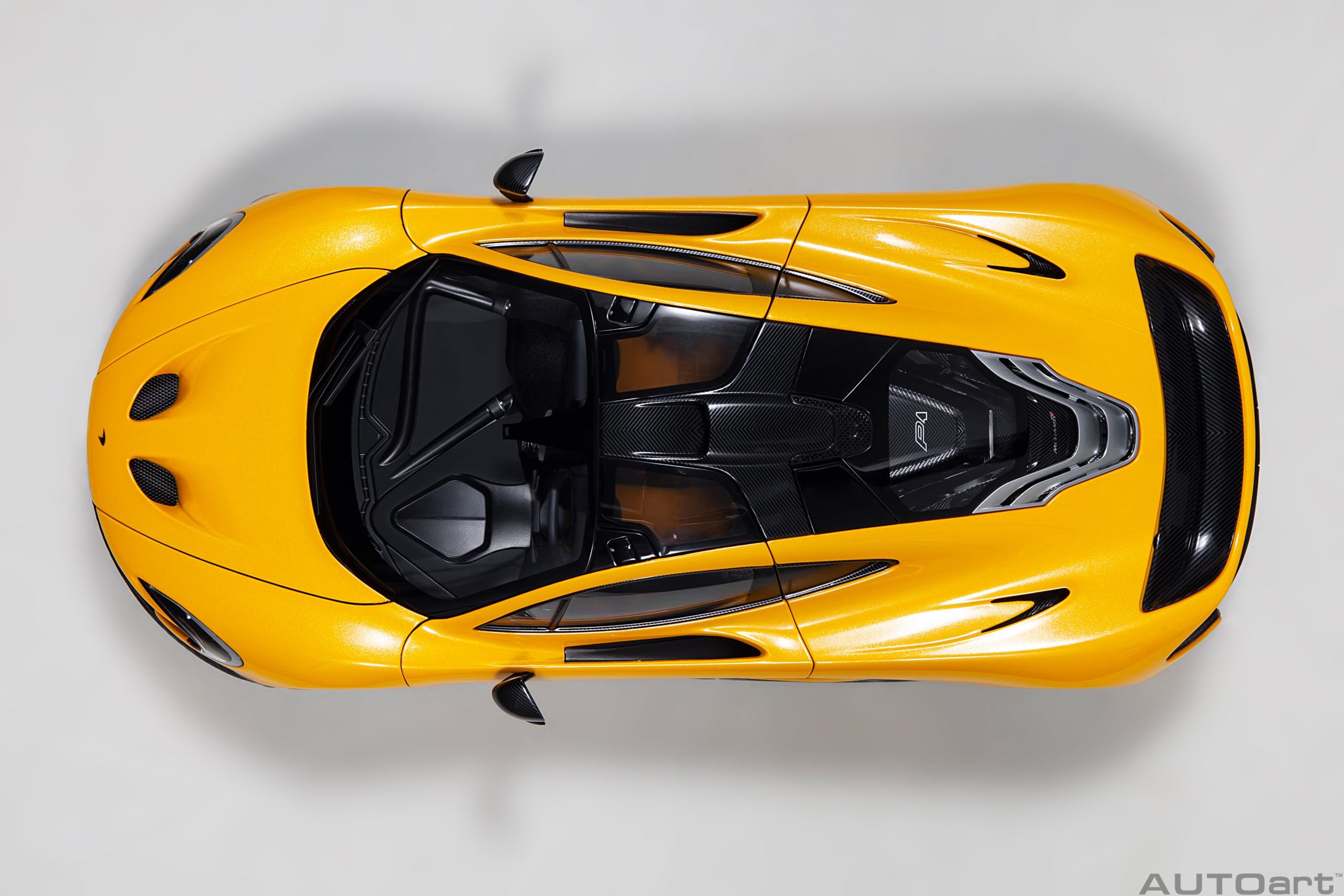 AUTOart 1:18 McLaren P1 (Volcano Yellow with yellow calipers) 76067
