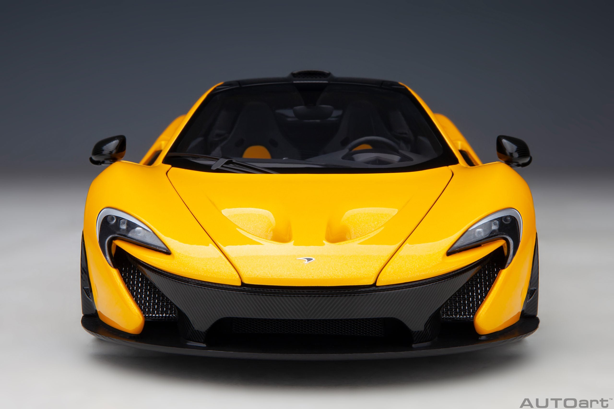 AUTOart 1:18 McLaren P1 (Volcano Yellow with yellow calipers) 76067
