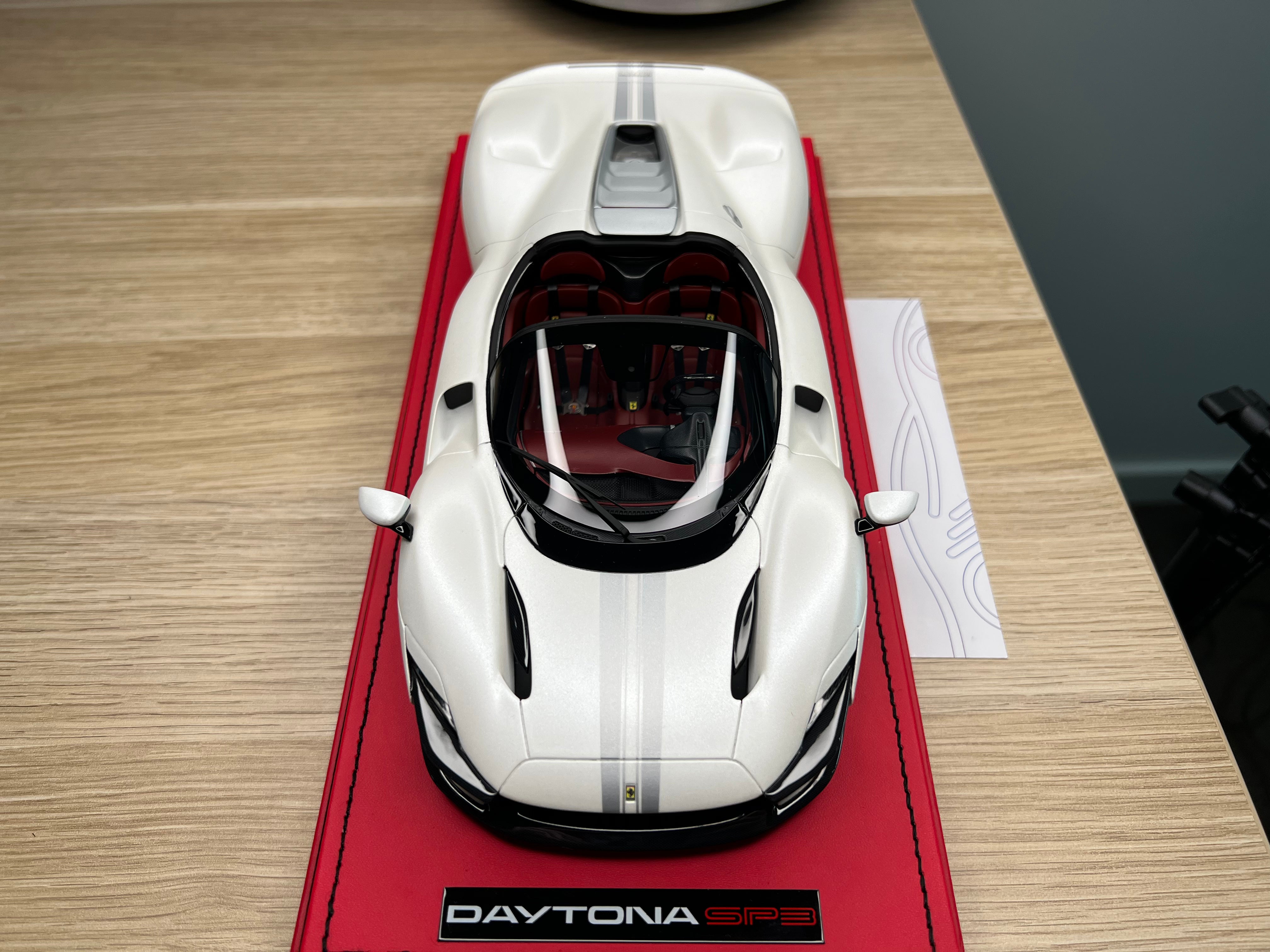 Ferrari Daytona SP3 Icona - Pearl White - 1:18