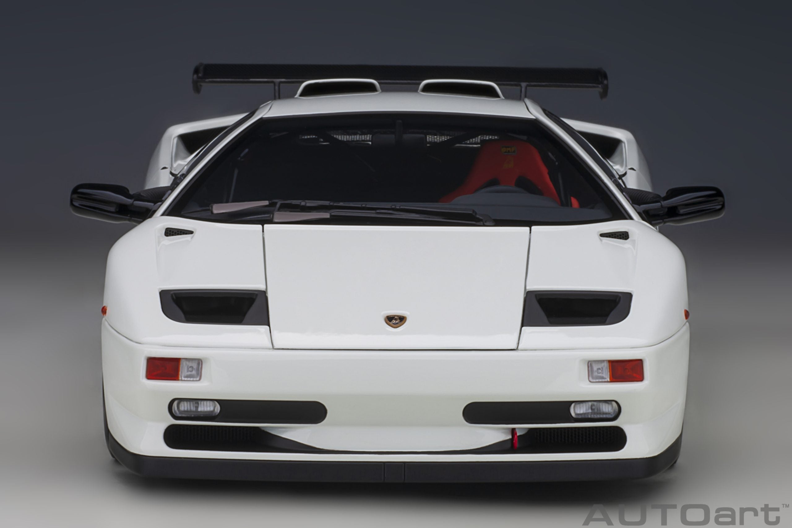 AUTOart 1:18 Lamborghini Diablo SV-R (Impact White) 79149