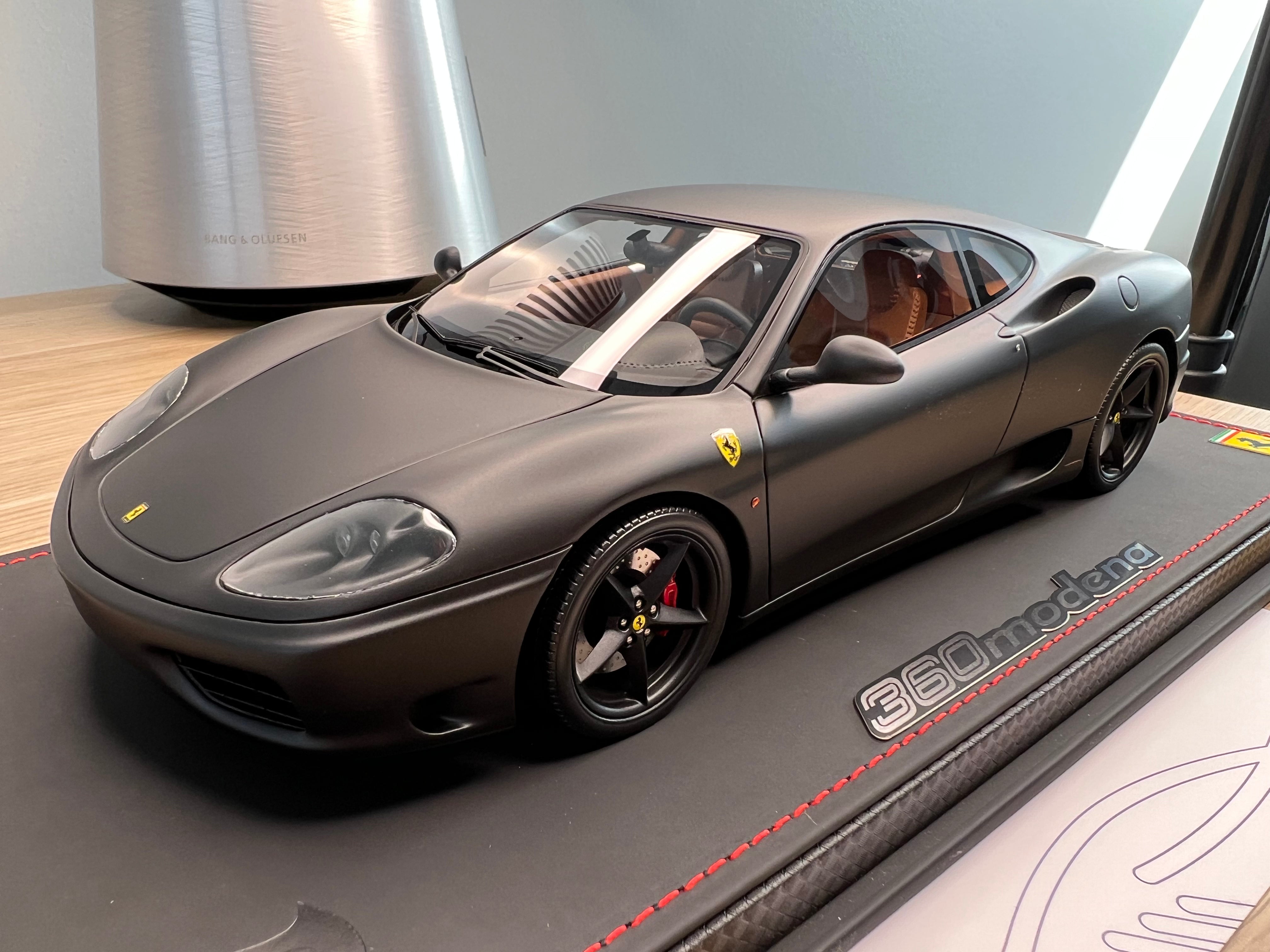 Ferrari 360 Modena - matte black edition - 1:18