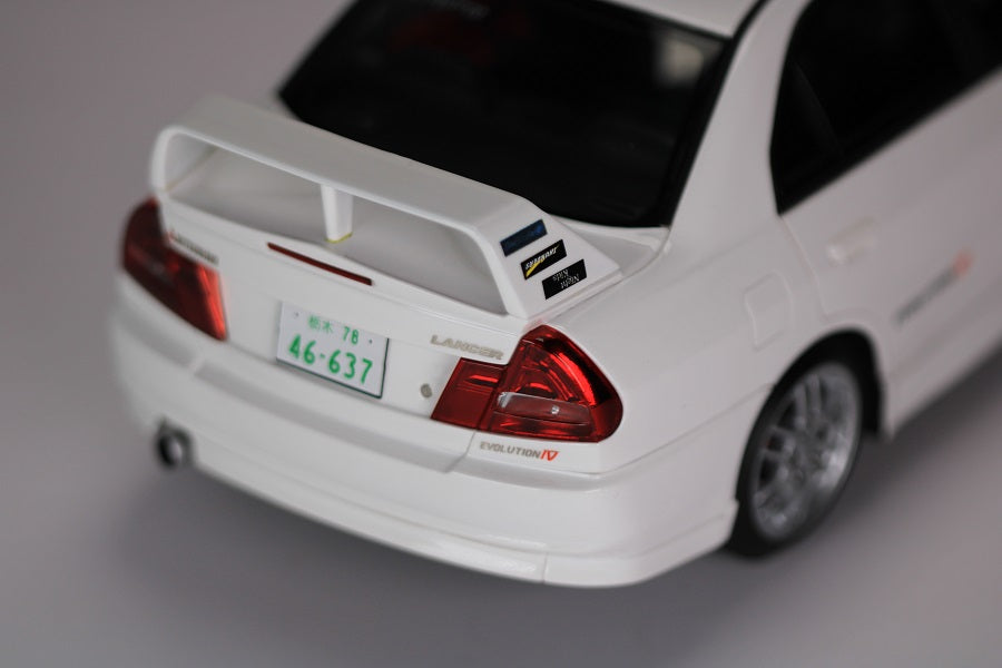 *PREORDER* Pop Race 1/18 Mitsubishi Lancer EVO IV in White