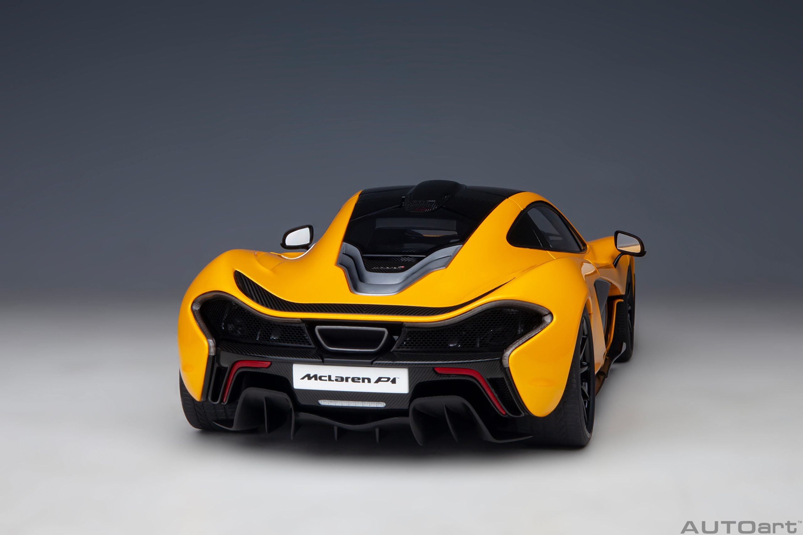 AUTOart 1:18 McLaren P1 (Volcano Yellow with yellow calipers) 76067