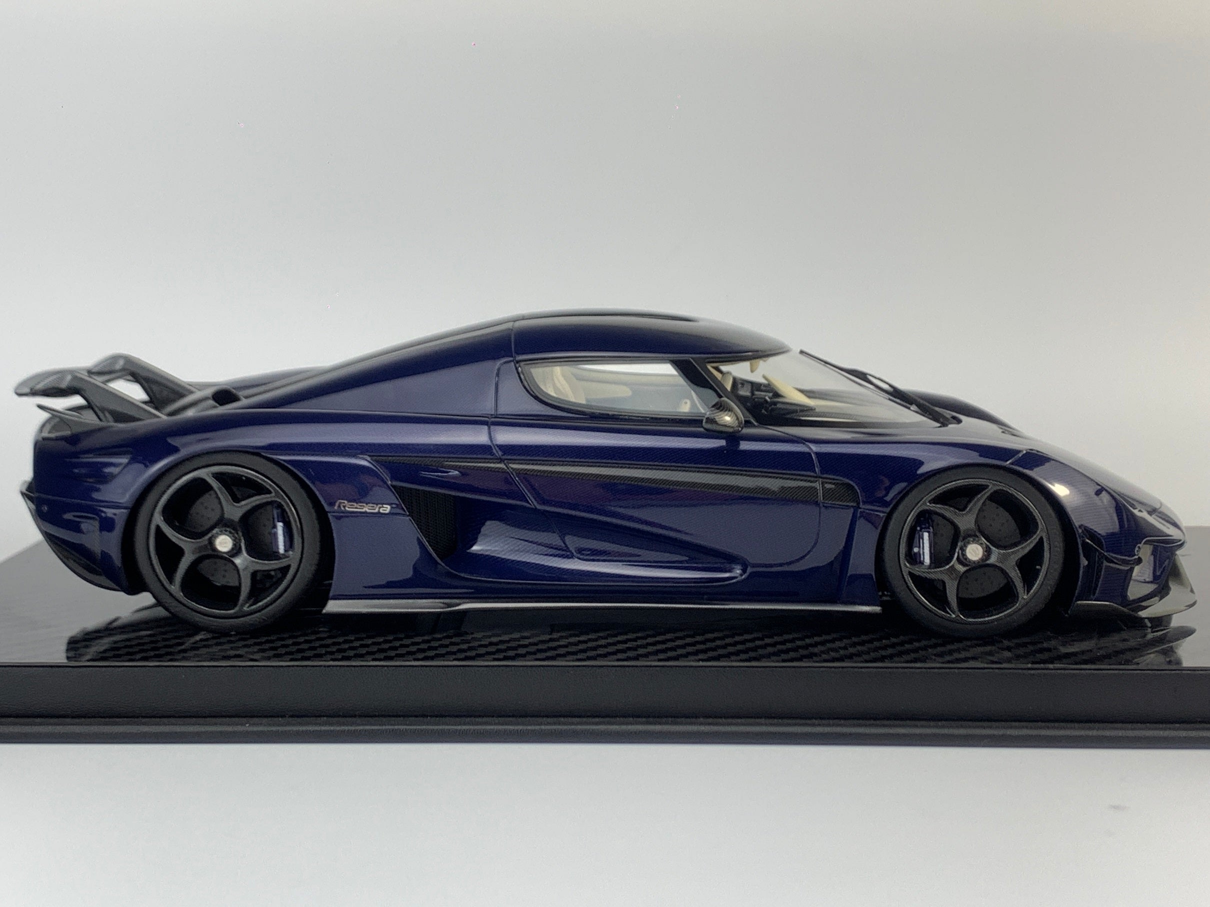Frontiart 1:18 Koenigsegg Regera DARK BLUE CARBON F071-152