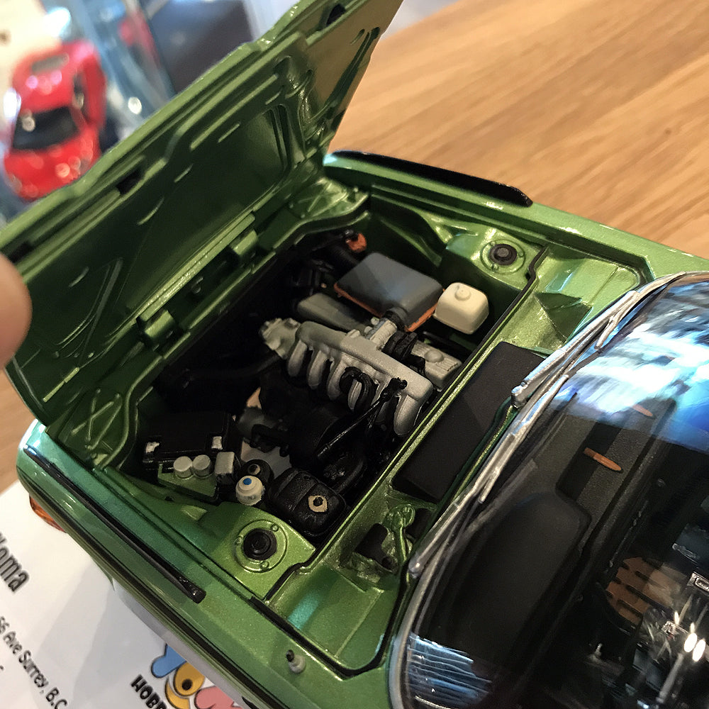 Minichamps 1:18 1975 BMW 3.0 CSL (E9) Coupe green metallic w/stripes 180029024