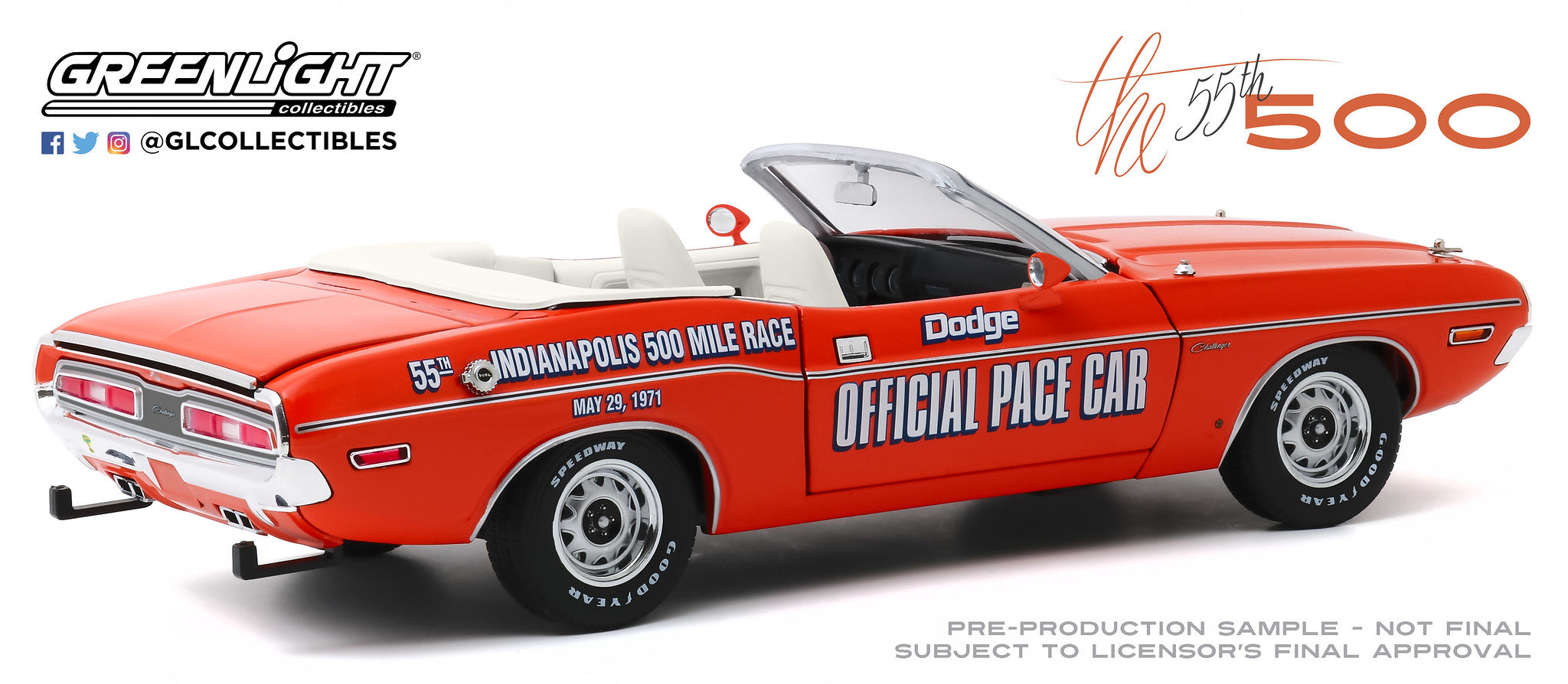 GreenLight 1:18 1971 Dodge Challenger Convertible 55th Indianapolis 500 Mile Race Dodge Official Pace Car (with Orange Flags included) 13569