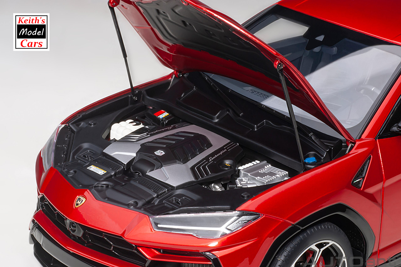[1/18 Scale] Lamborghini Urus in Rosso Efesto by AUTOart Models