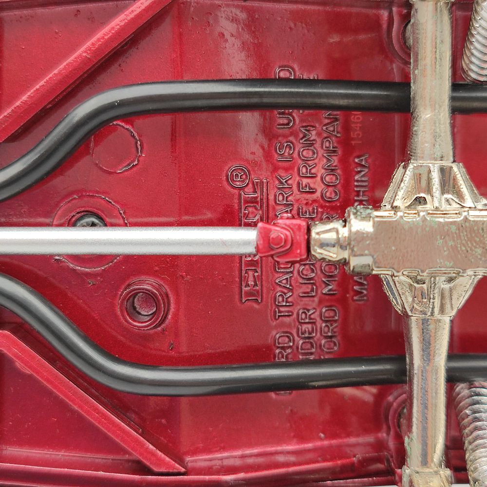 1/18 Mac Tools Funny Car FOOSE DESIGN 1932 Ford Highboy ConvertibleDiecast Model Car Limited Edition Collection Auto Toys Red Christmas Gifts