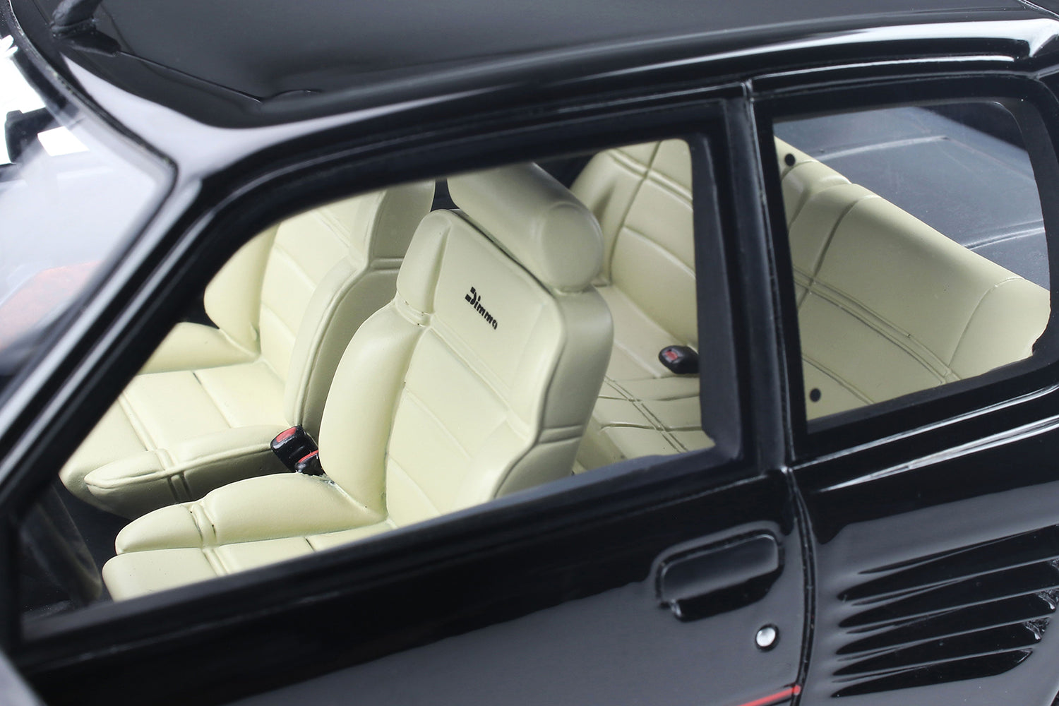 OTTO 1:18 1989 Peugeot 205 Dimma Design Black OT901