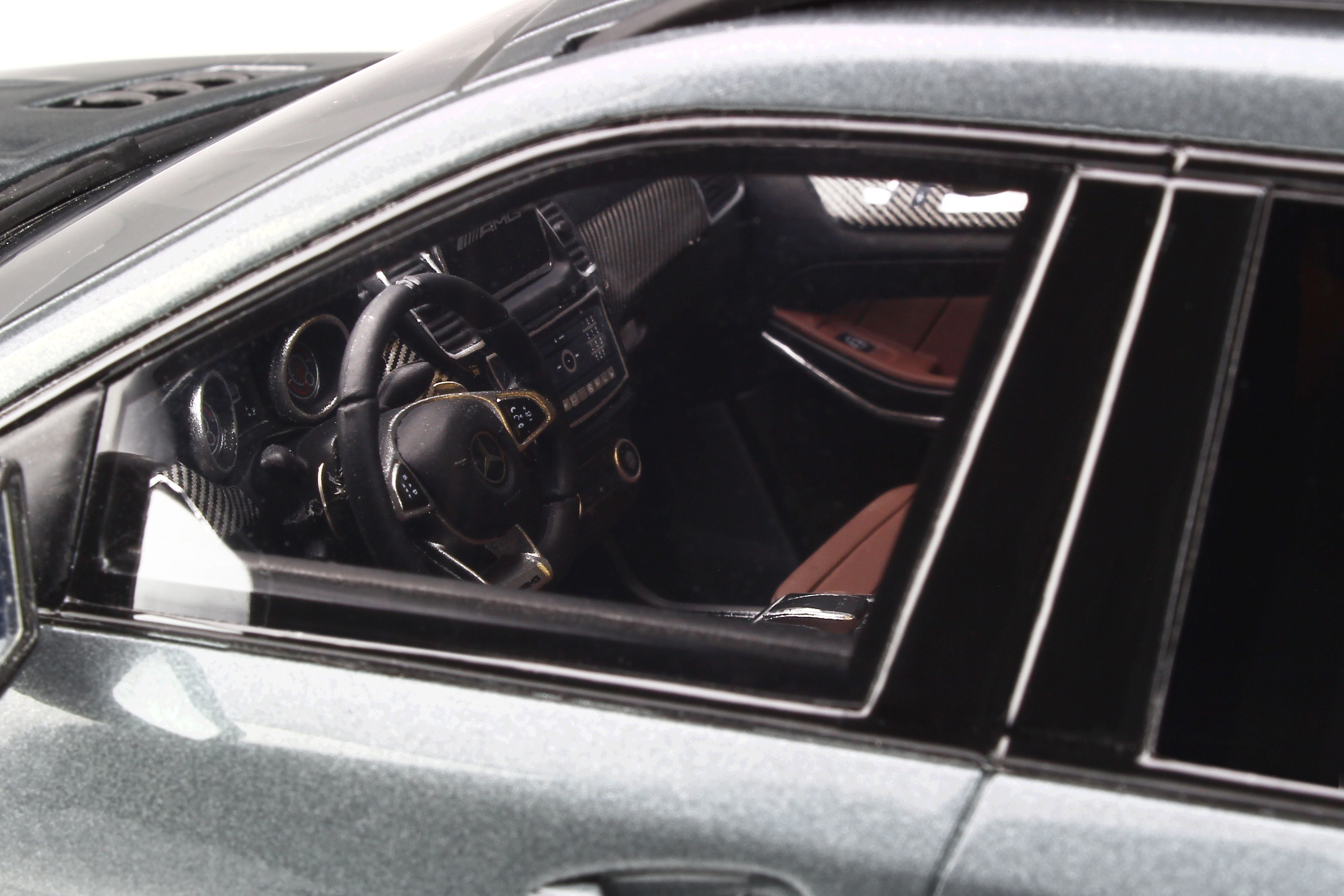 GT Spirit 1:18 Mercedes-Benz AMG GLS 63 2016 Gray Metallic GT784