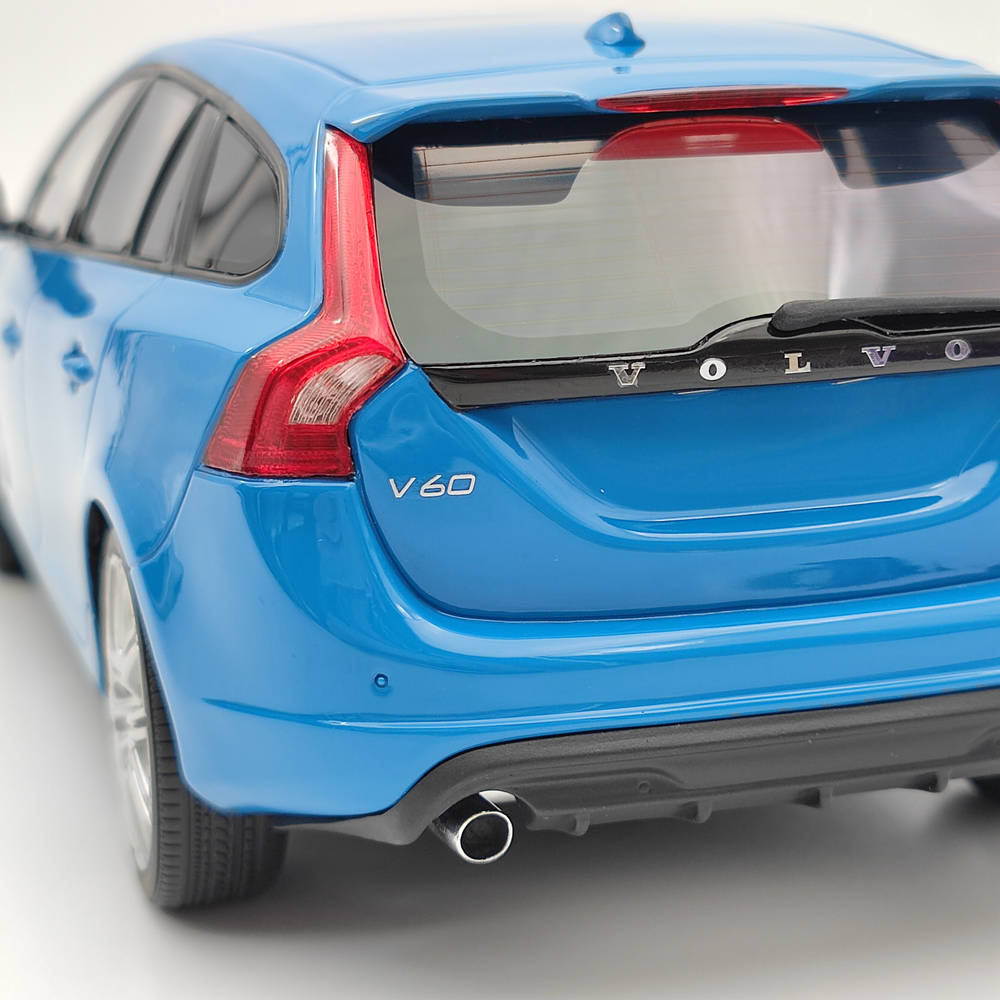 DNA Collectibles 1/18 Volvo V60 Polestar Engineered DNA000123 Resin Model Blue Toys Car Gift