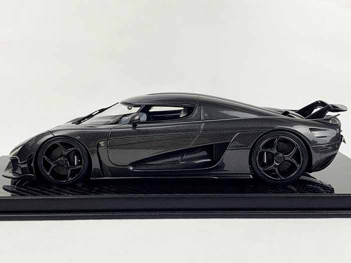 Koenigsegg Regera - 7221 carbon black - 1:18