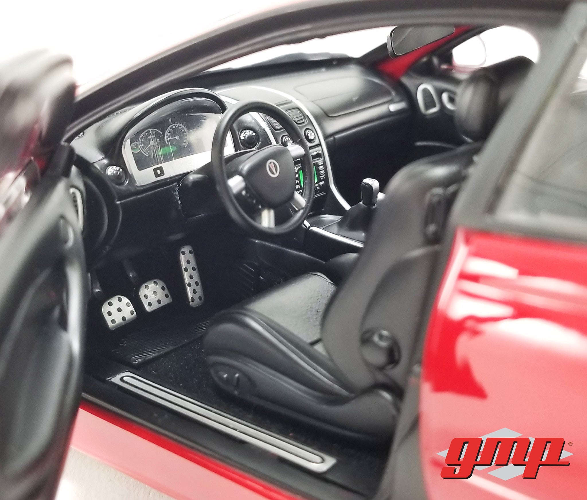 GMP 1:18 2006 Pontiac GTO - Spice Red with Black Interior GMP-18980