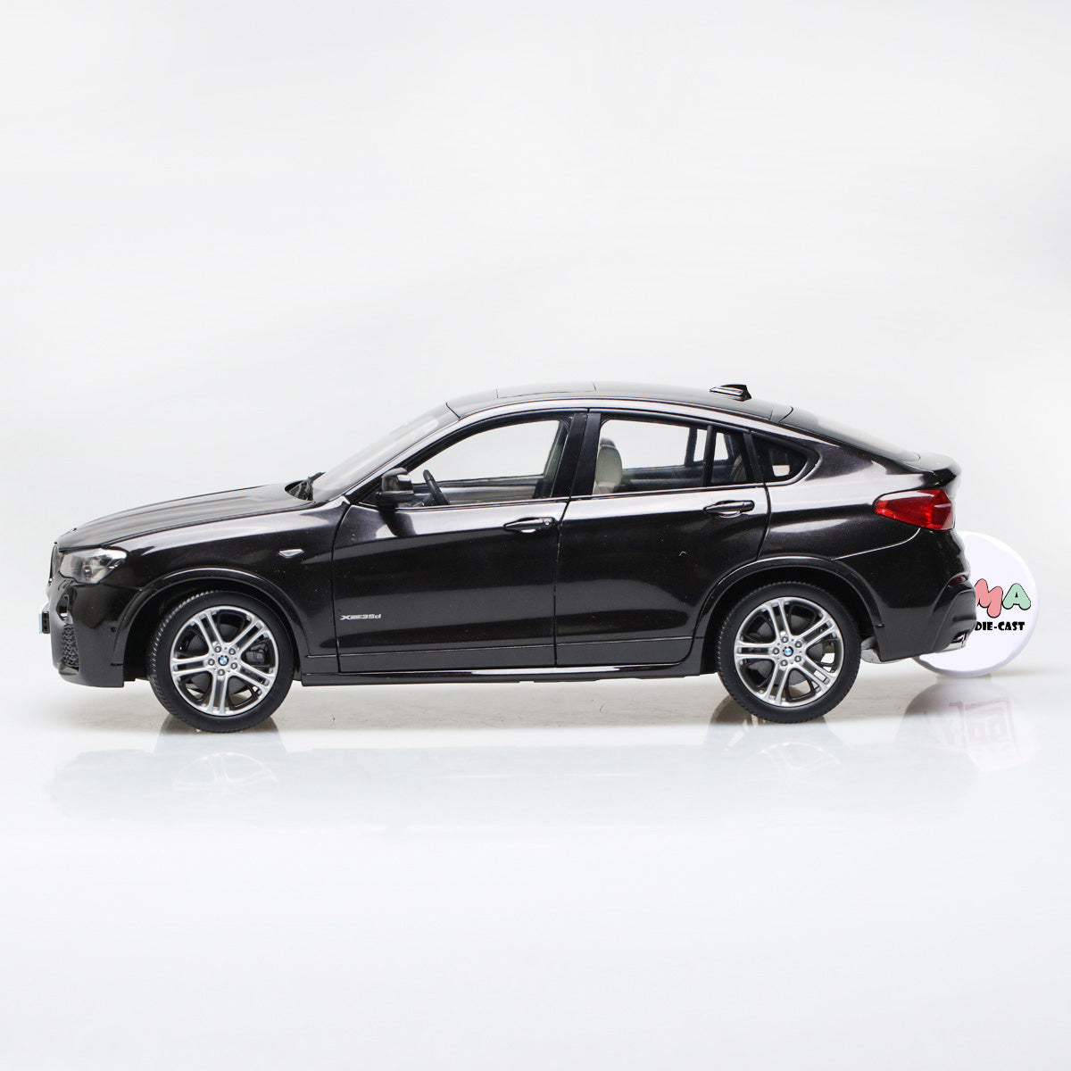 Paragon 1:18 BMW X4 Dark Brown PA-97091
