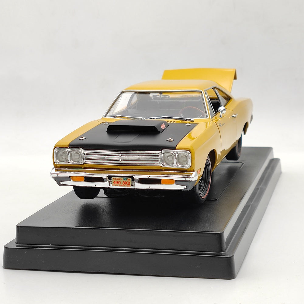 1:18 SUPERCAR Plymouth Roadrunner 1969 1/2 440 6BBL VERSION #29555P Diecast Car Toy Gift
