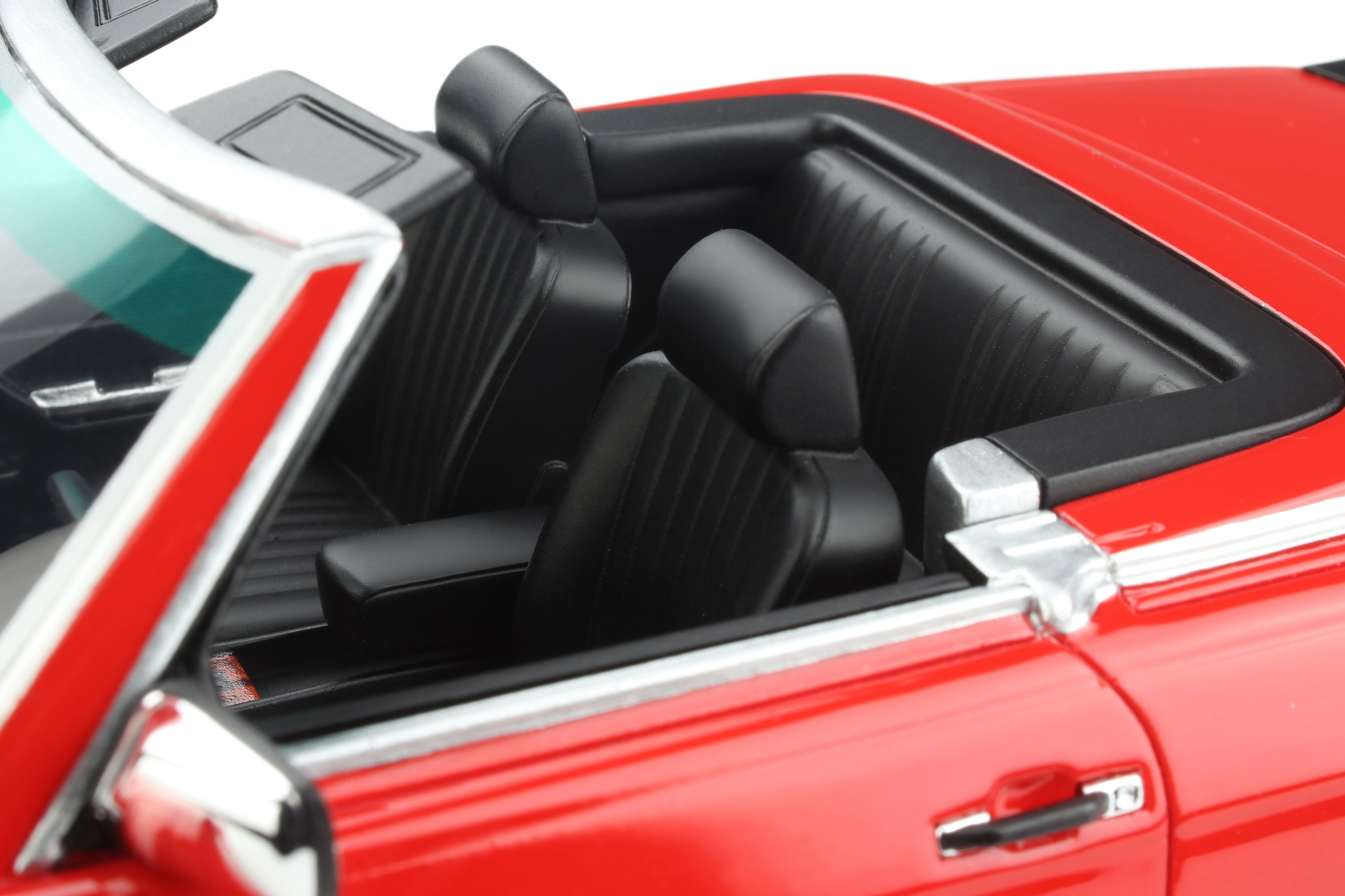 OTTO 1:18 Mercedes-Benz R107 500 SL AMG 1986 OT962