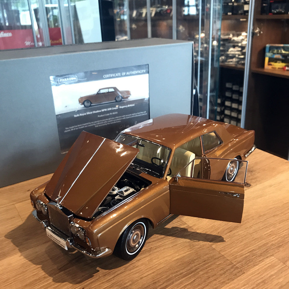Paragon 1:18 Rolls Royce Silver Shadow MPW Orange PA-98205