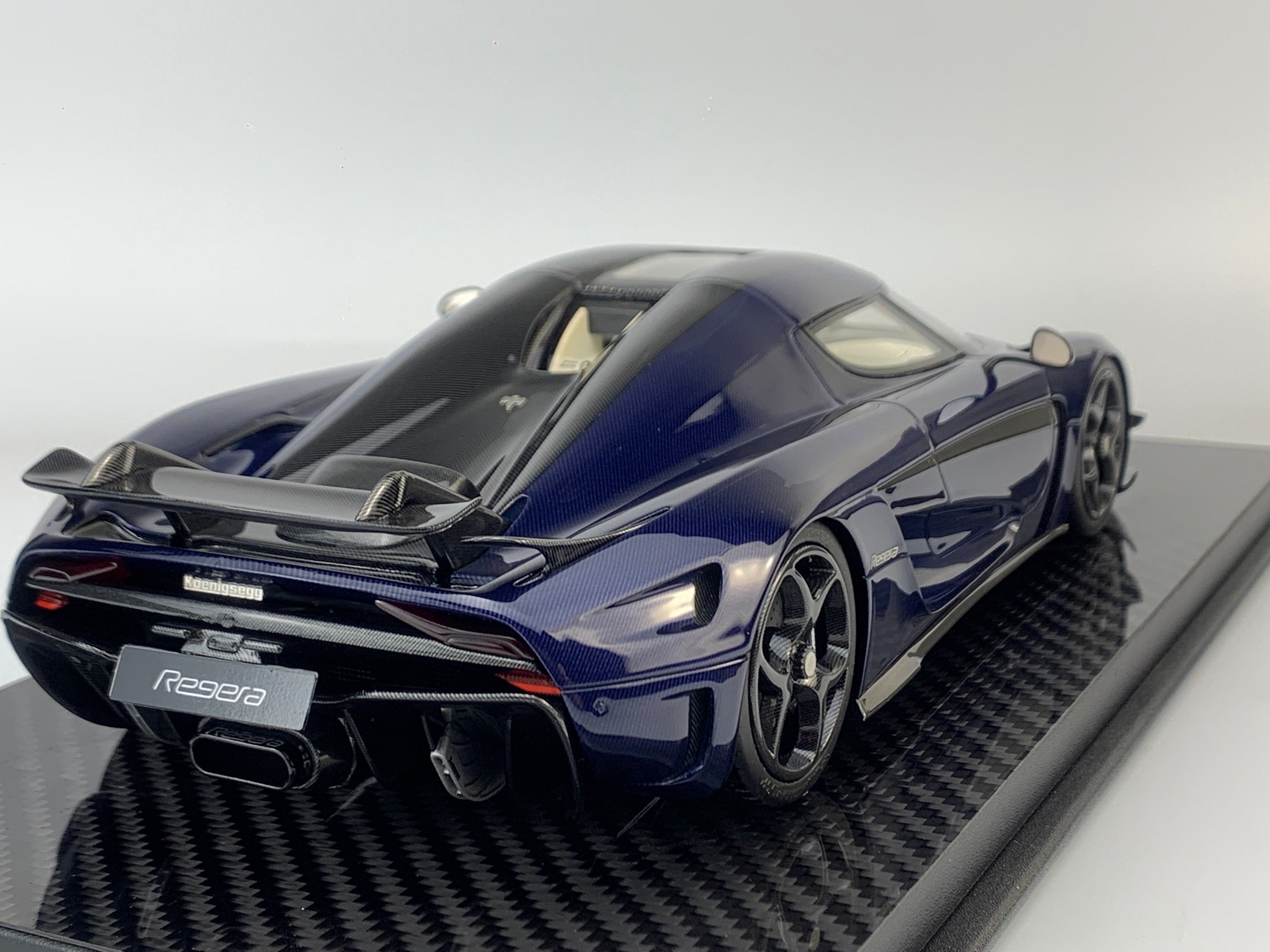 Frontiart 1:18 Koenigsegg Regera DARK BLUE CARBON F071-152