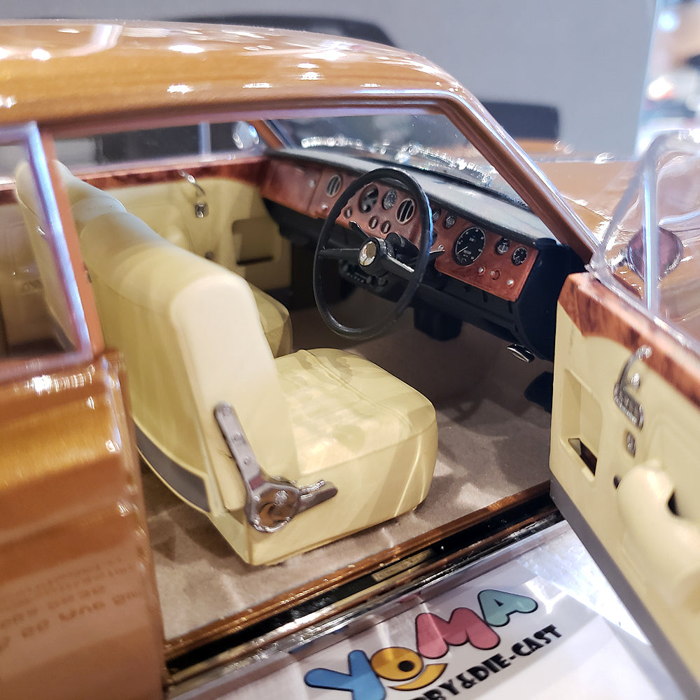 Paragon 1:18 Rolls Royce Silver Shadow MPW Orange PA-98205