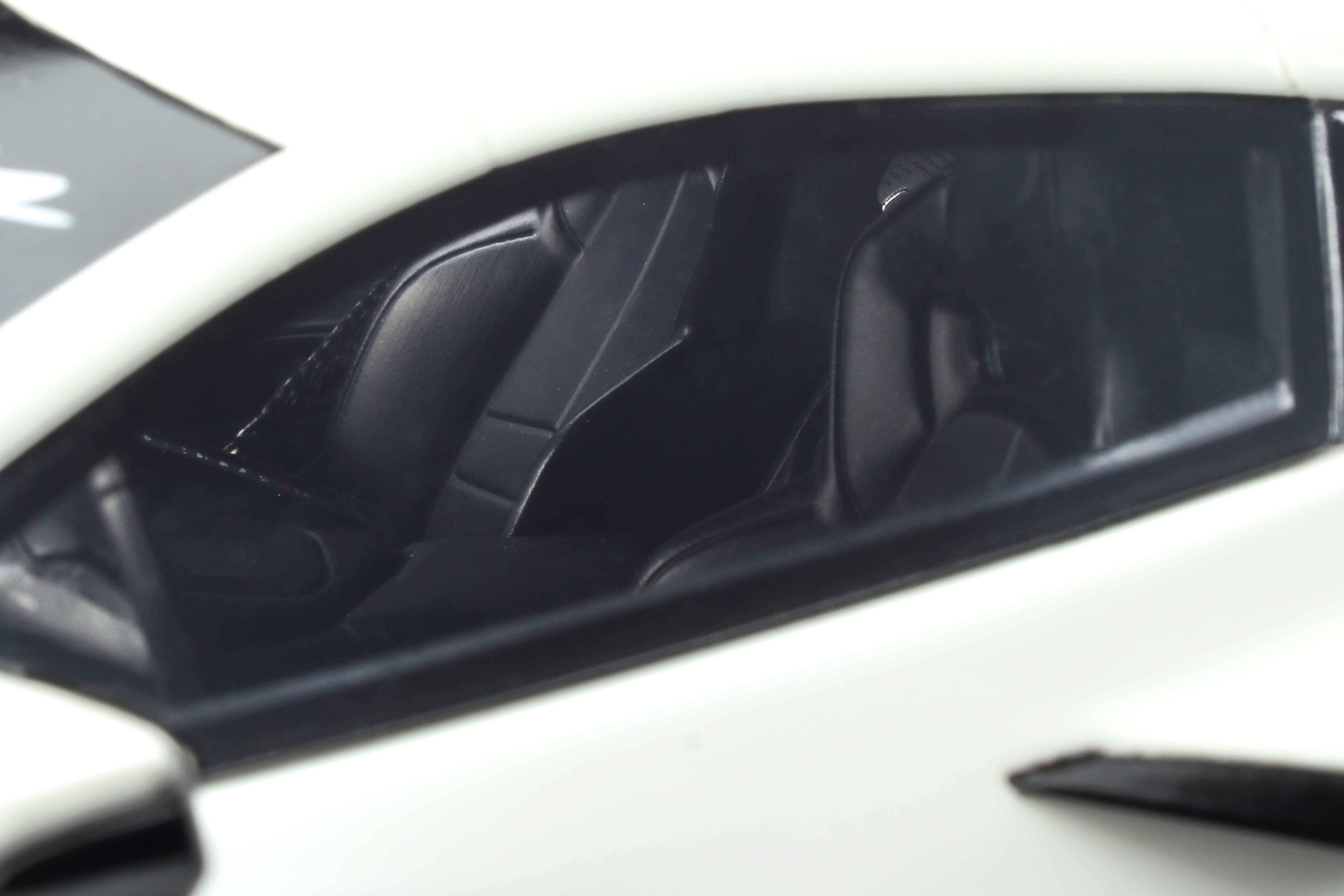 GT Spirit 1:18 2021 Hennessey Corvette C8 Arctic White GT317